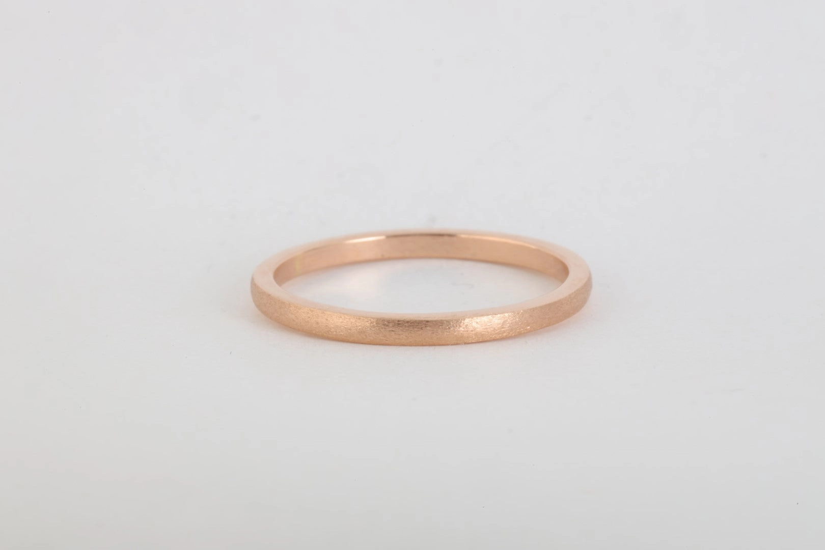 10k Rose Gold Ring Size 7.5 (1.65g.)