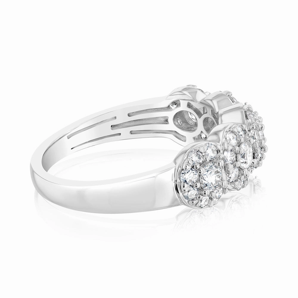 14ct White Gold 0.95 Carat Diamond Ring with 5 Round Brilliant Cut Diamonds Surrounded by Diamond Halos