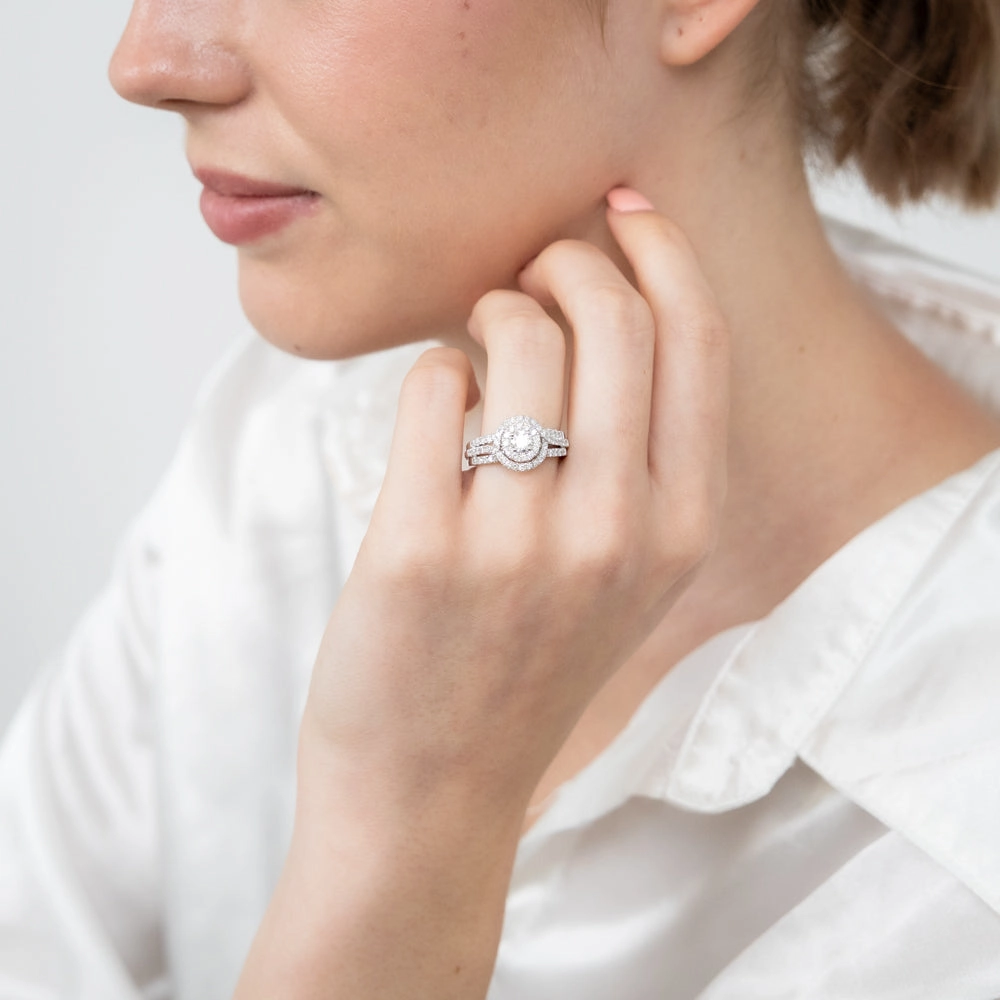 14ct White Gold 1 Carat Brilliant Cut Diamond Solitaire Ring with Double Diamond Halo