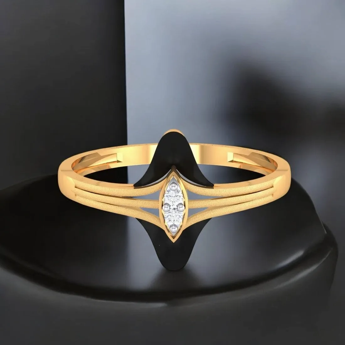 14K Gold Ring Floral Design With Black Meena And Stone Detailing (Size 12)