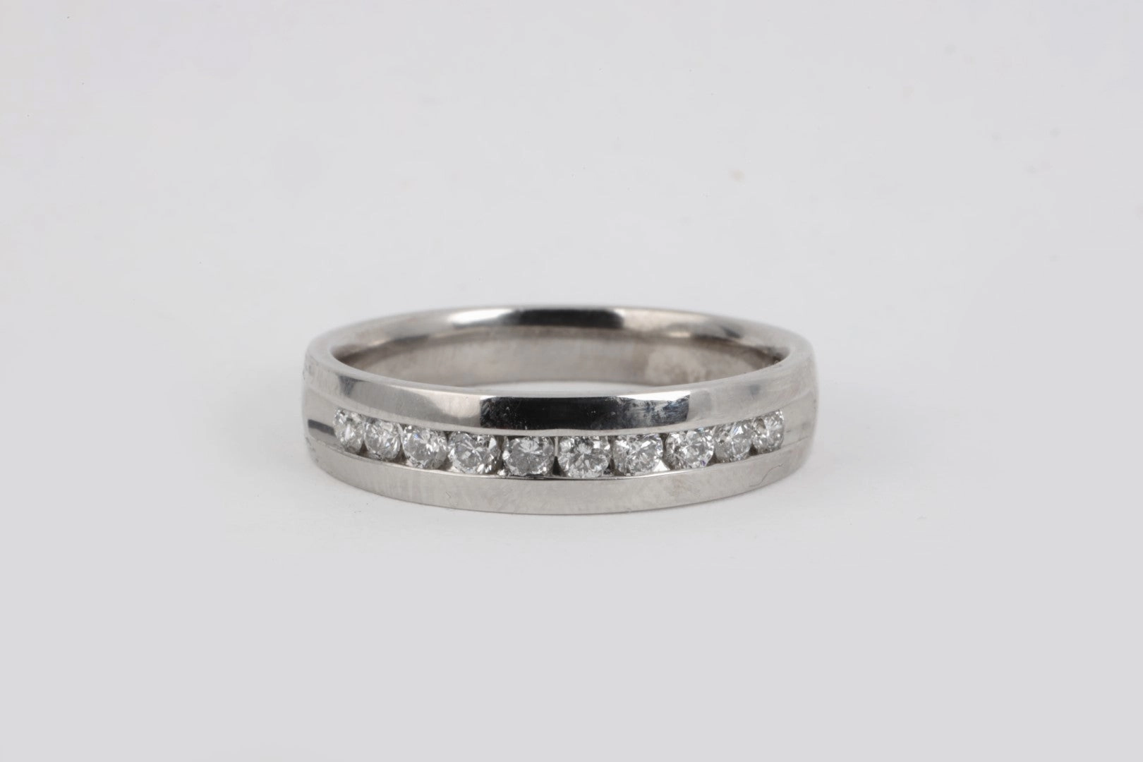 14k White Gold 0.40tcw Diamond Ring Band Size 10.25 (5.68g.)