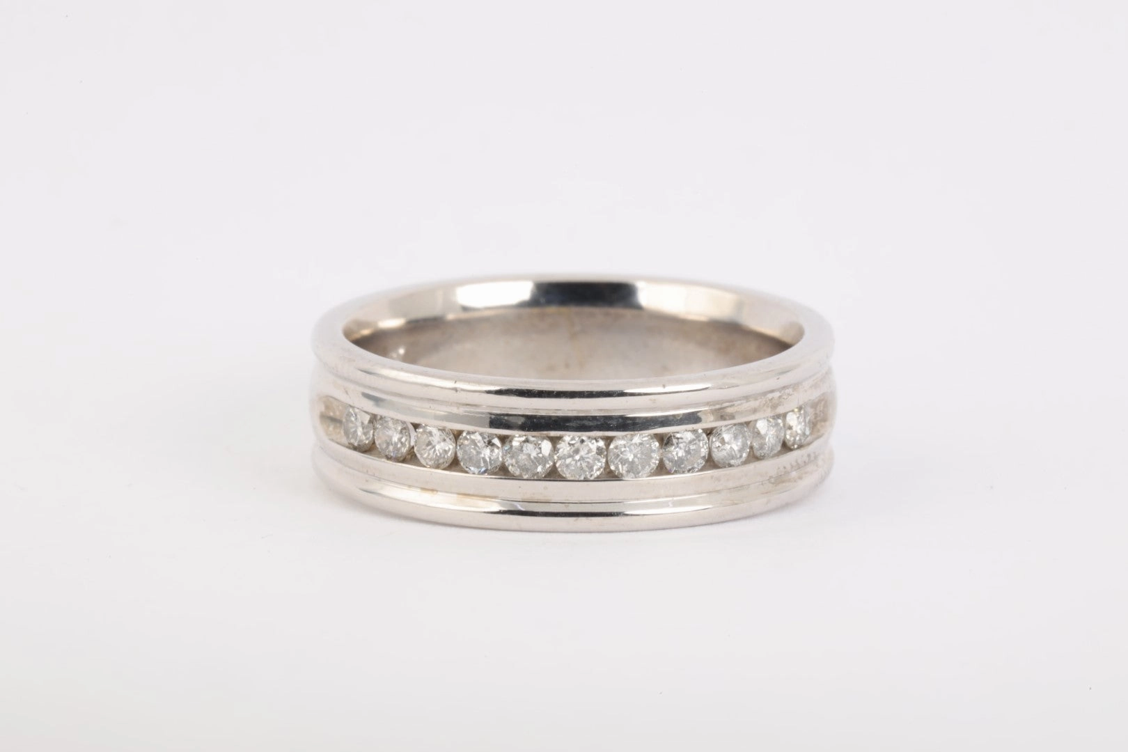 14k White Gold 0.50tcw Diamond Ring Band Size 10 (9.08g.)