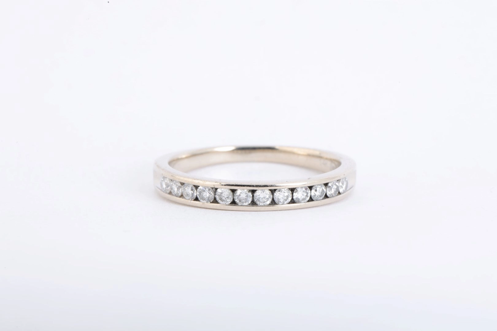 14k Yellow Gold 0.30tcw Diamond Wedding Band Size 6.75 (2.28g.)
