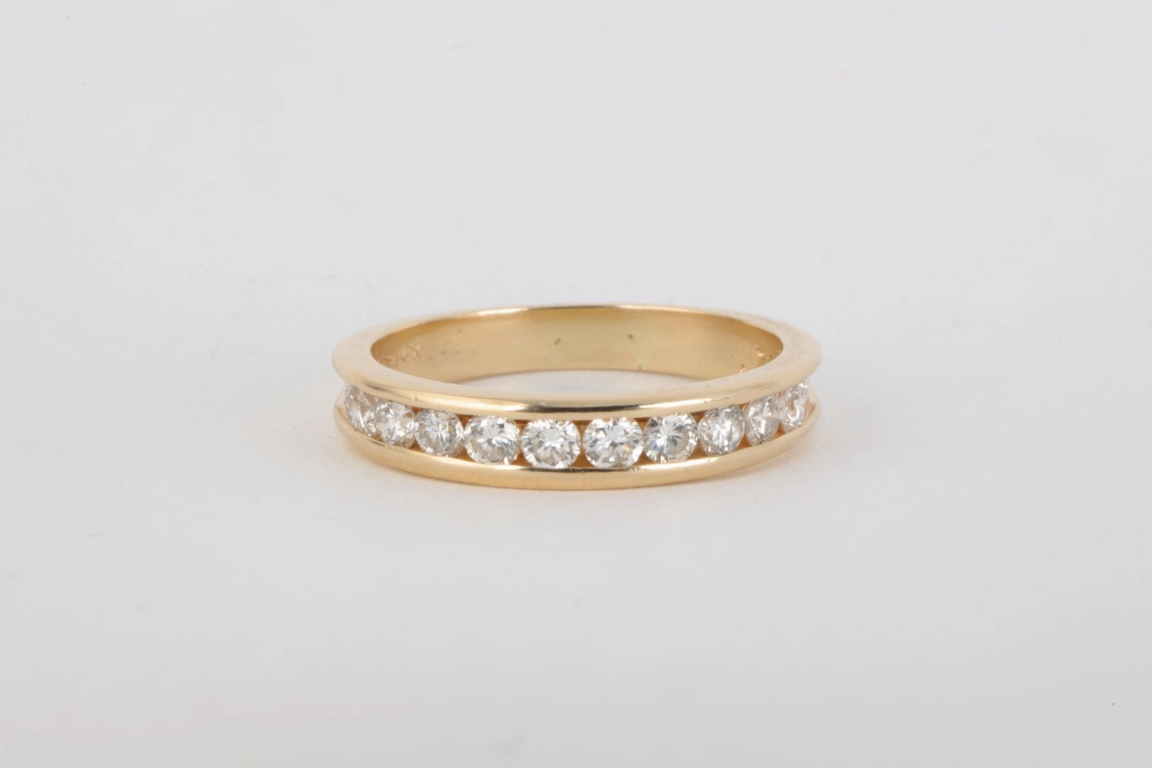14k Yellow Gold and 0.20tcw Diamond Ring Size 8 (3.51g.)