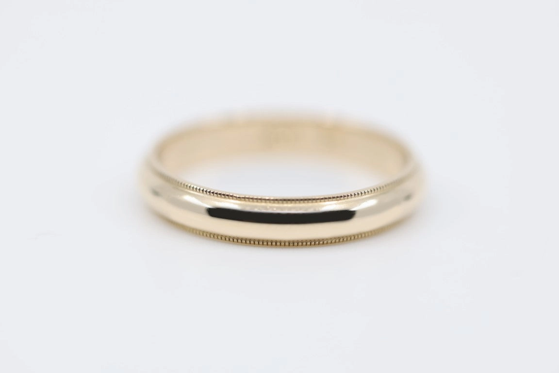 14k Yellow Gold Wedding Band Size 10 (4.50g.)