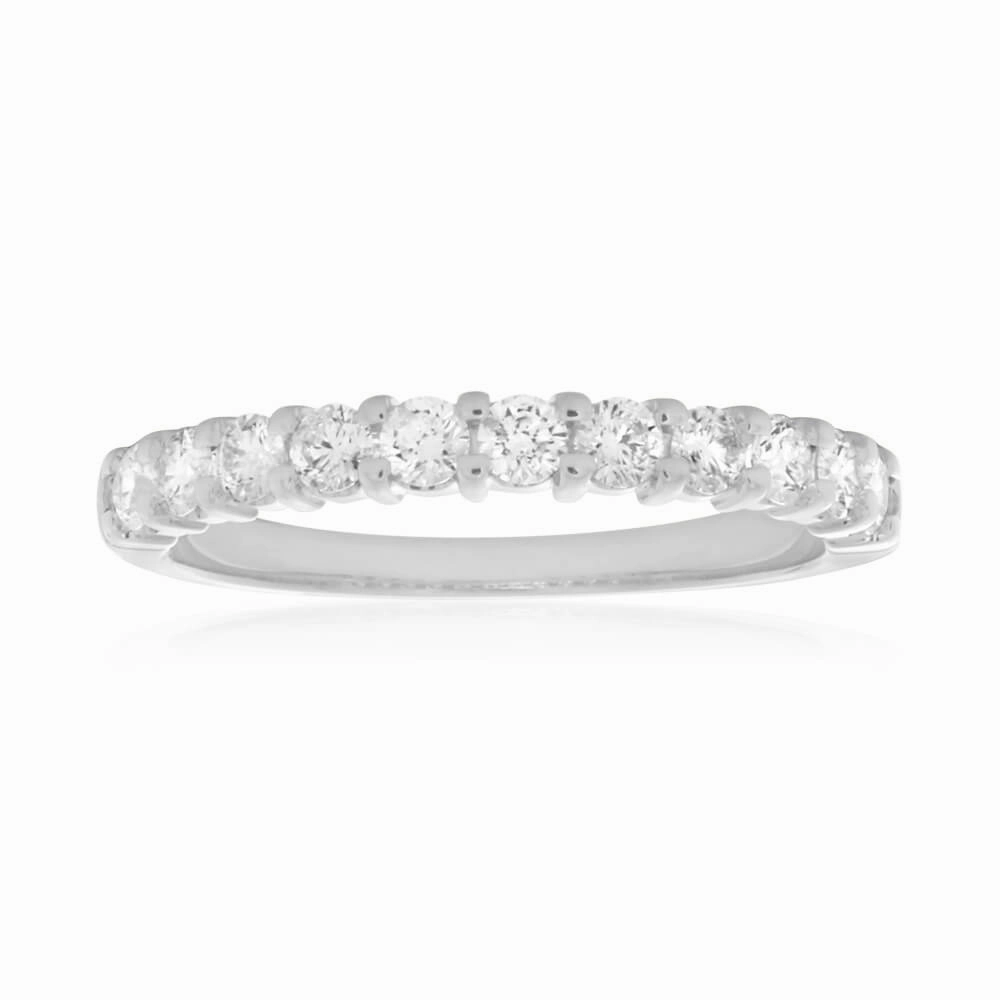 18ct White Gold Ring With 1/2 Carat Diamonds