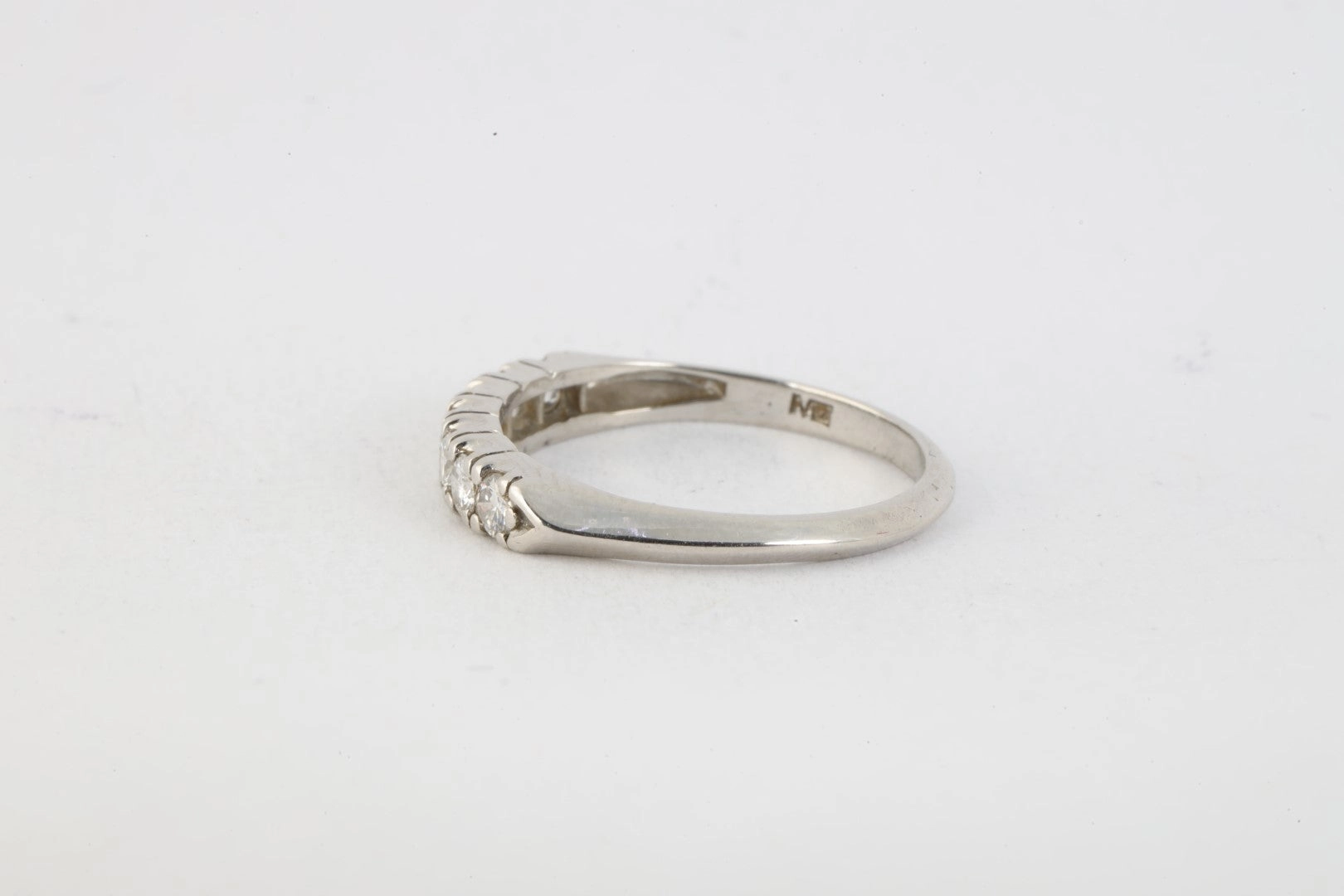 950 Platinum 0.50tcw Diamond Wedding Band Size 5.25 (2.83g.)