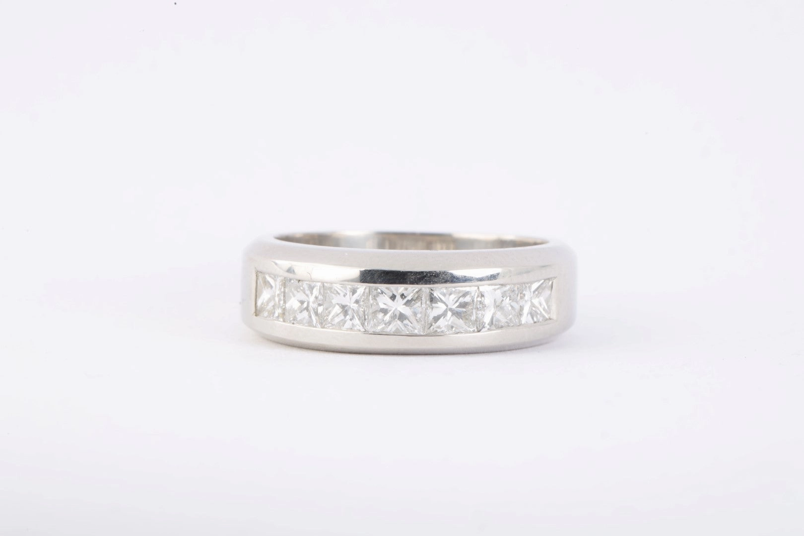 950 Platinum 1.47tcw Diamond Wedding Band Size 8.75 (13.91g.)