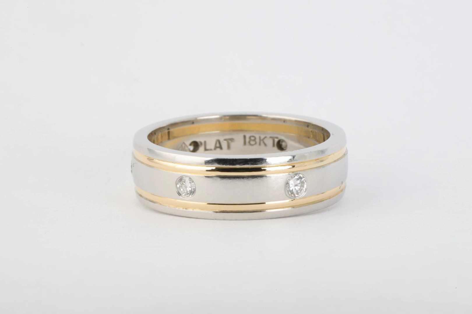 950 Platinum & 18k Yellow Gold 0.30tcw Diamond Ring Size 9.25 (15.32g.)