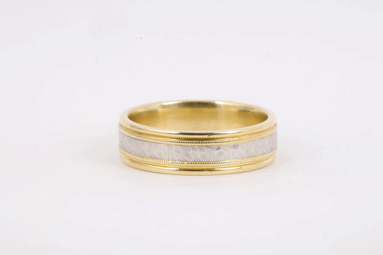 950 Platinum and 18k Yellow Gold Ring Band Size 10.75 (2.23g.)