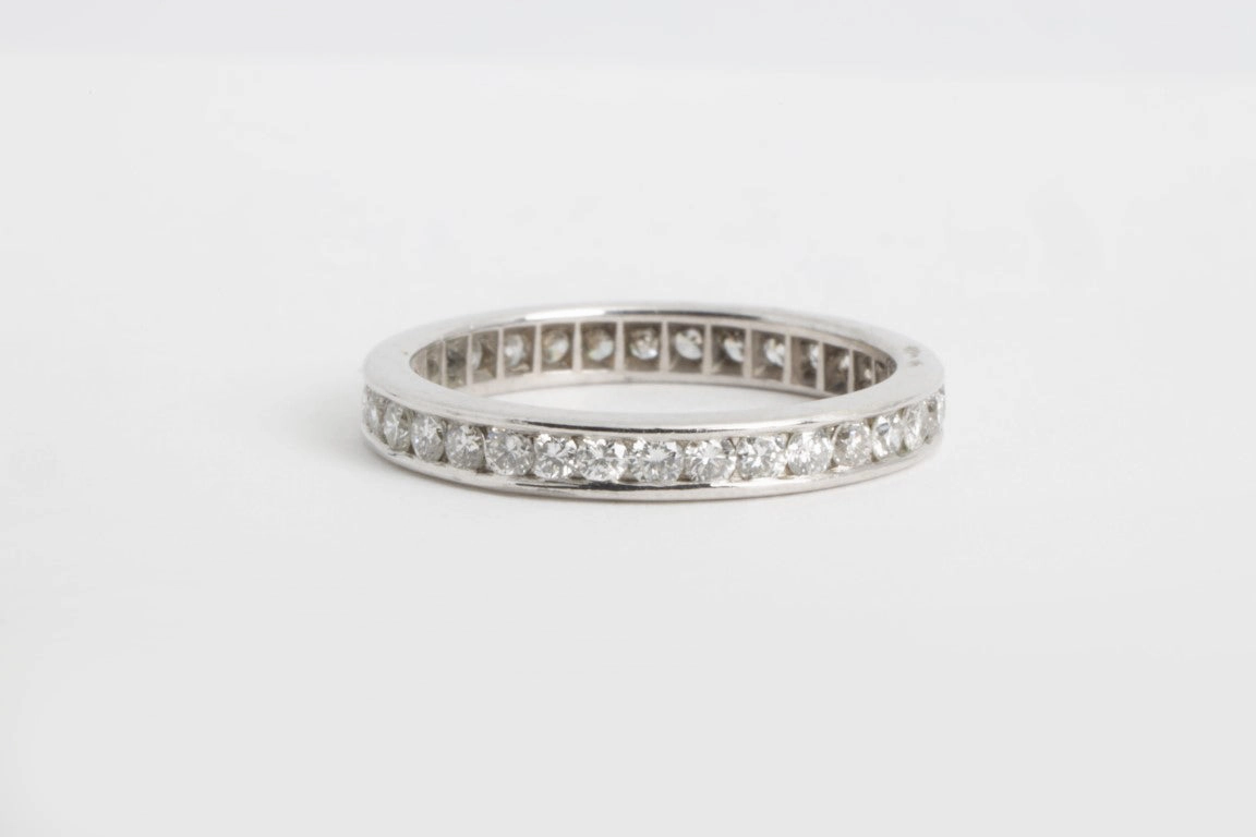 950 Platinum Diamond Eternity Wedding Ring Band (3.50g.)