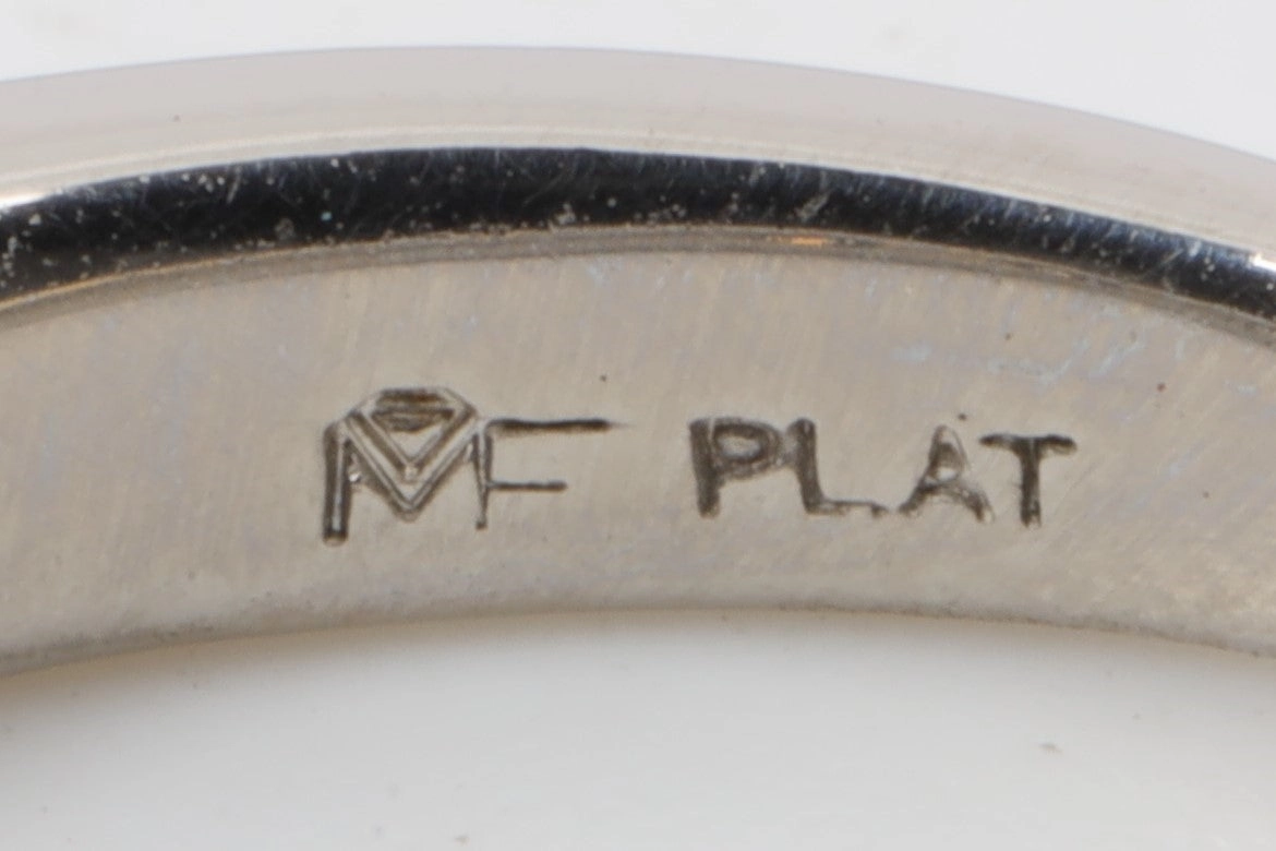 950 Platinum Ring Band with 1.25tcw Diamonds Size 5.25 (5.91g.)
