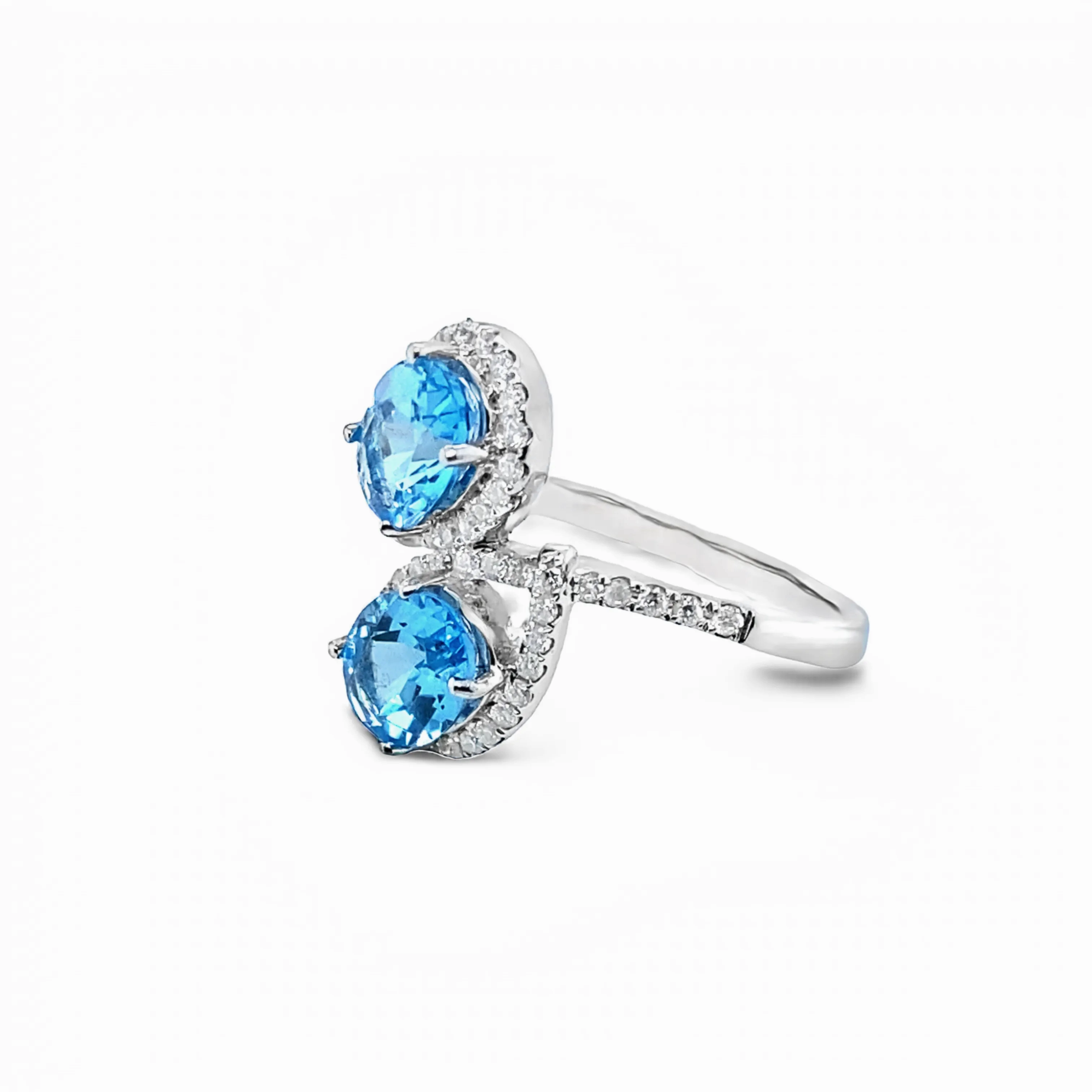 9ct White Gold Blue Topaz &amp; Diamond Ring
