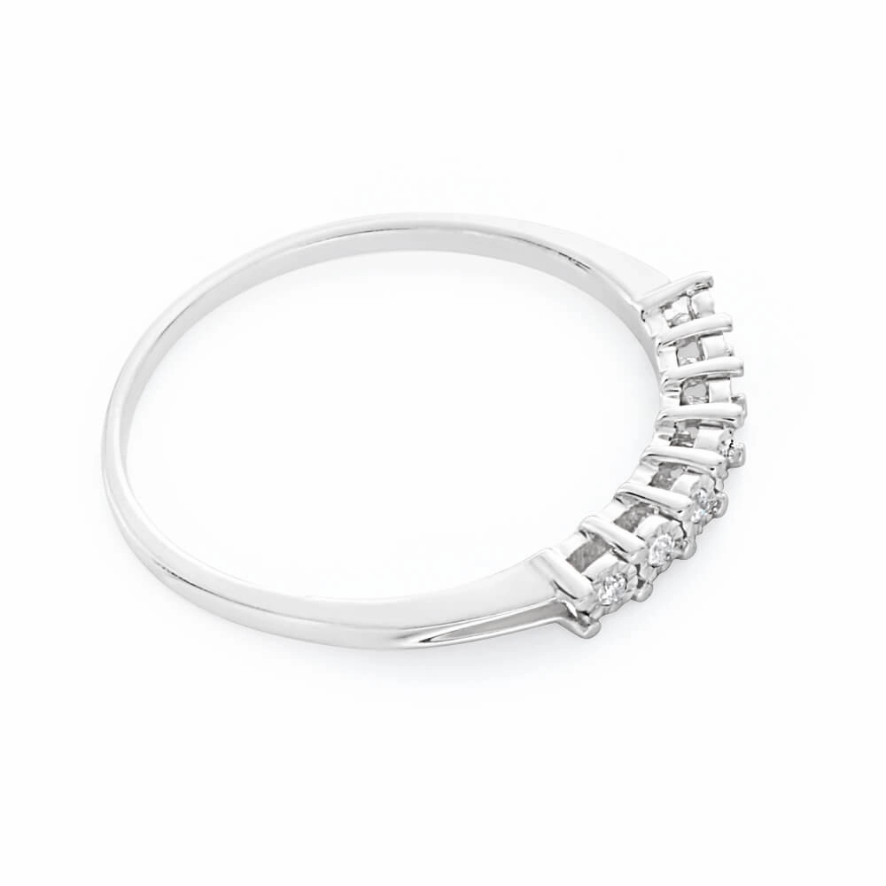 9ct White Gold Diamond Ring Set With 7 Brilliant Cut Diamonds
