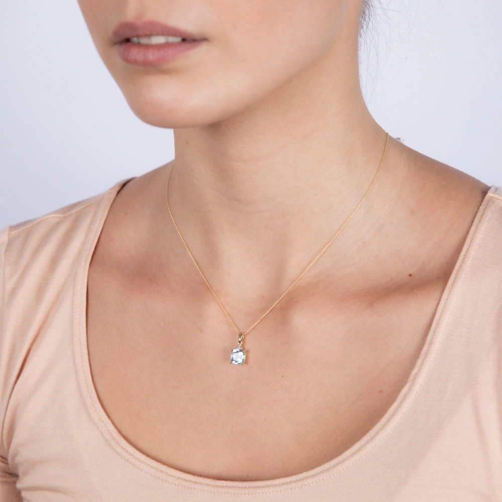 9ct Yellow Gold 1.75ct Sky Blue Topaz and Diamond Pendant on 45cm Chain
