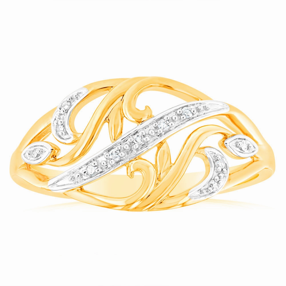 9ct Yellow Gold Diamond Ring with 11 Brilliant Cut Diamonds