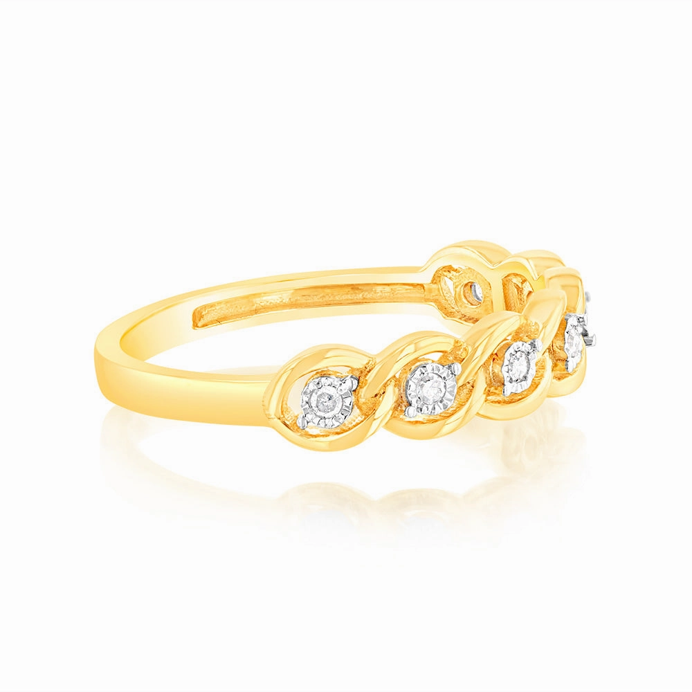9ct Yellow Gold Diamond Ring with 7 Round Brilliant Diamonds in Disc Setting