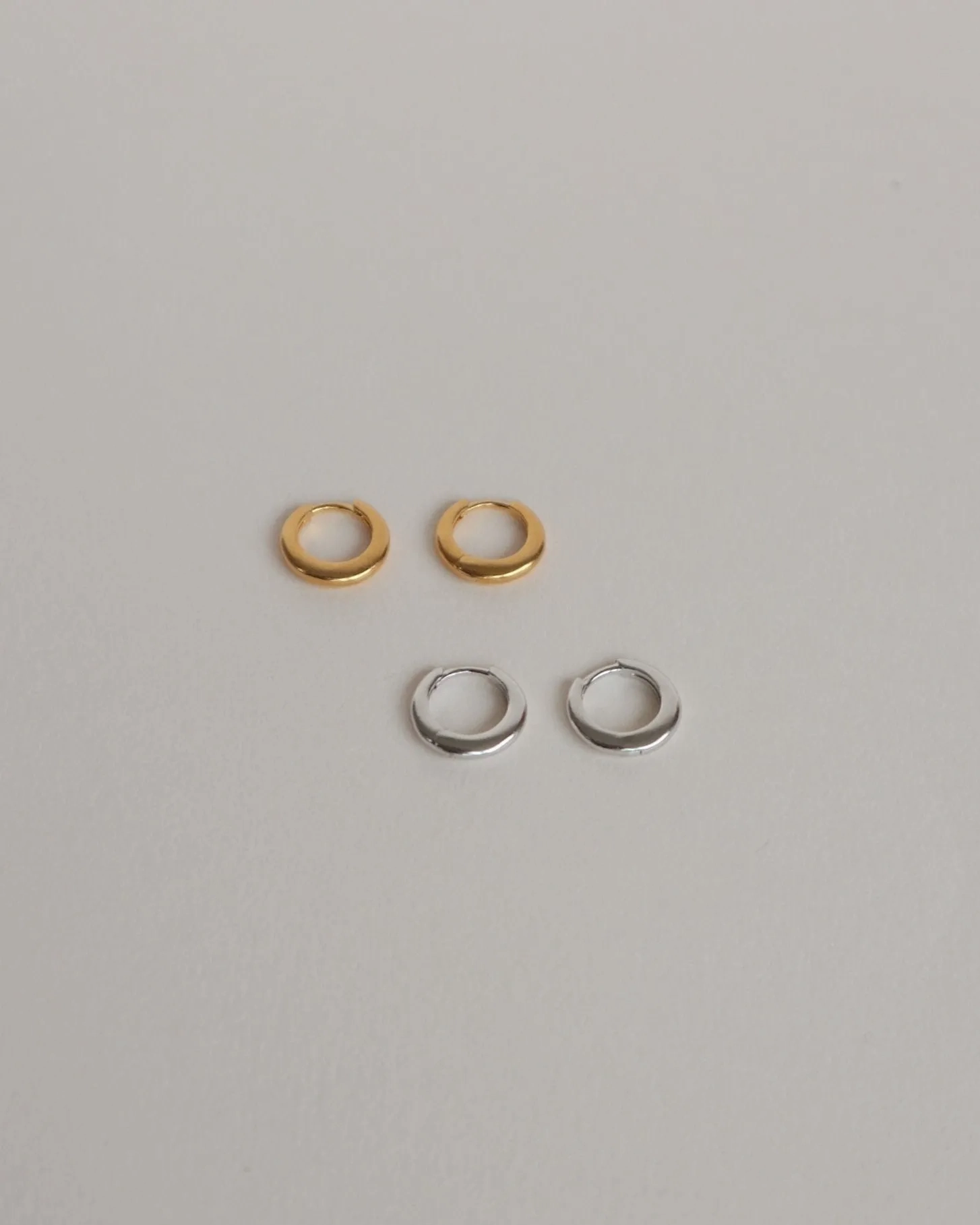 'Habit' 8 Huggie Hoops
