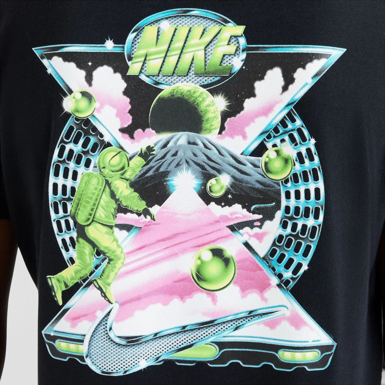 Adapt Glow Tee - Youth Clothing_Nike