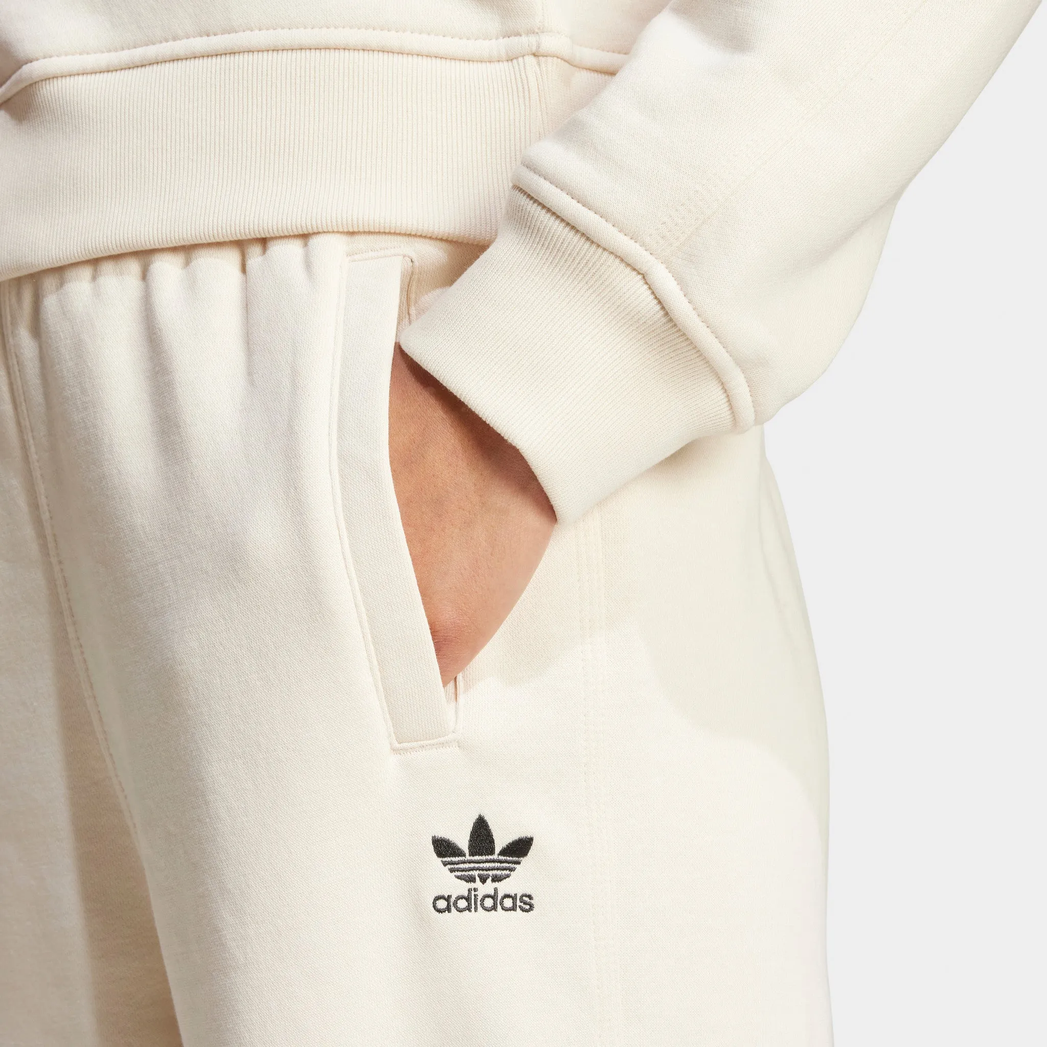 adidas Originals Women's Adicolor Essentials Fleece Joggers / Wonder White Clothing_Adidas_Womens