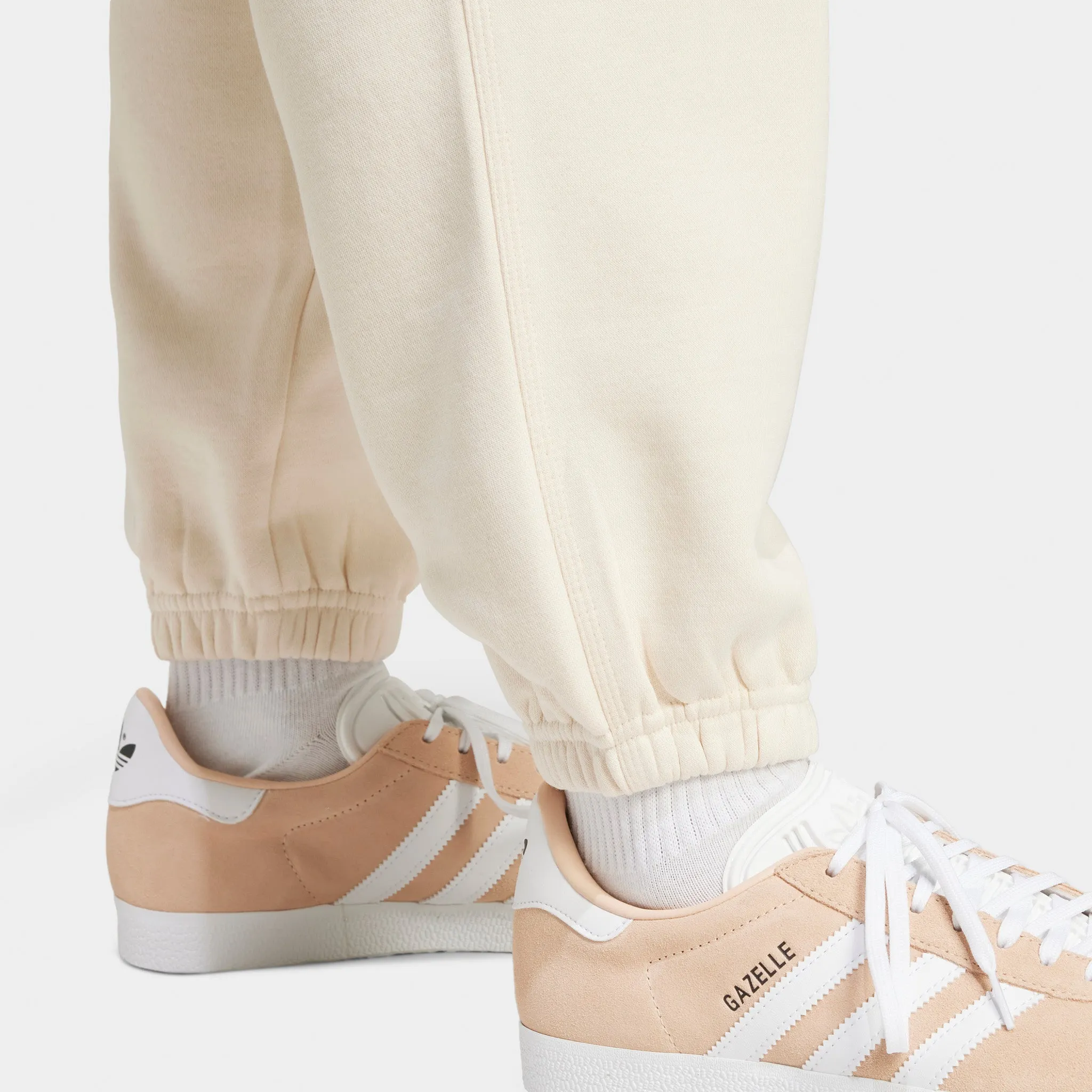 adidas Originals Women's Adicolor Essentials Fleece Joggers / Wonder White Clothing_Adidas_Womens