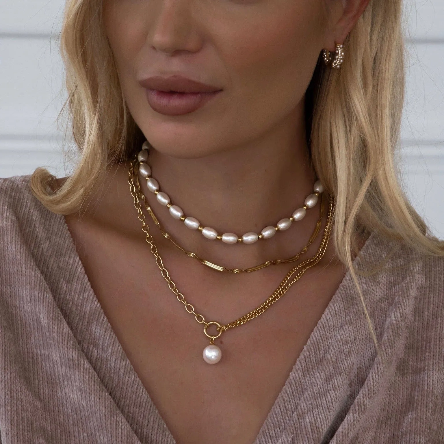 Alice Pearl Hoop Earrings