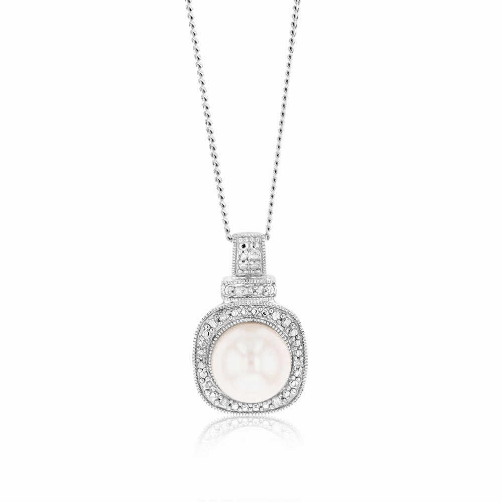 Cultured Pearl & 05Pts Diamond Pendant In Sterling Silver