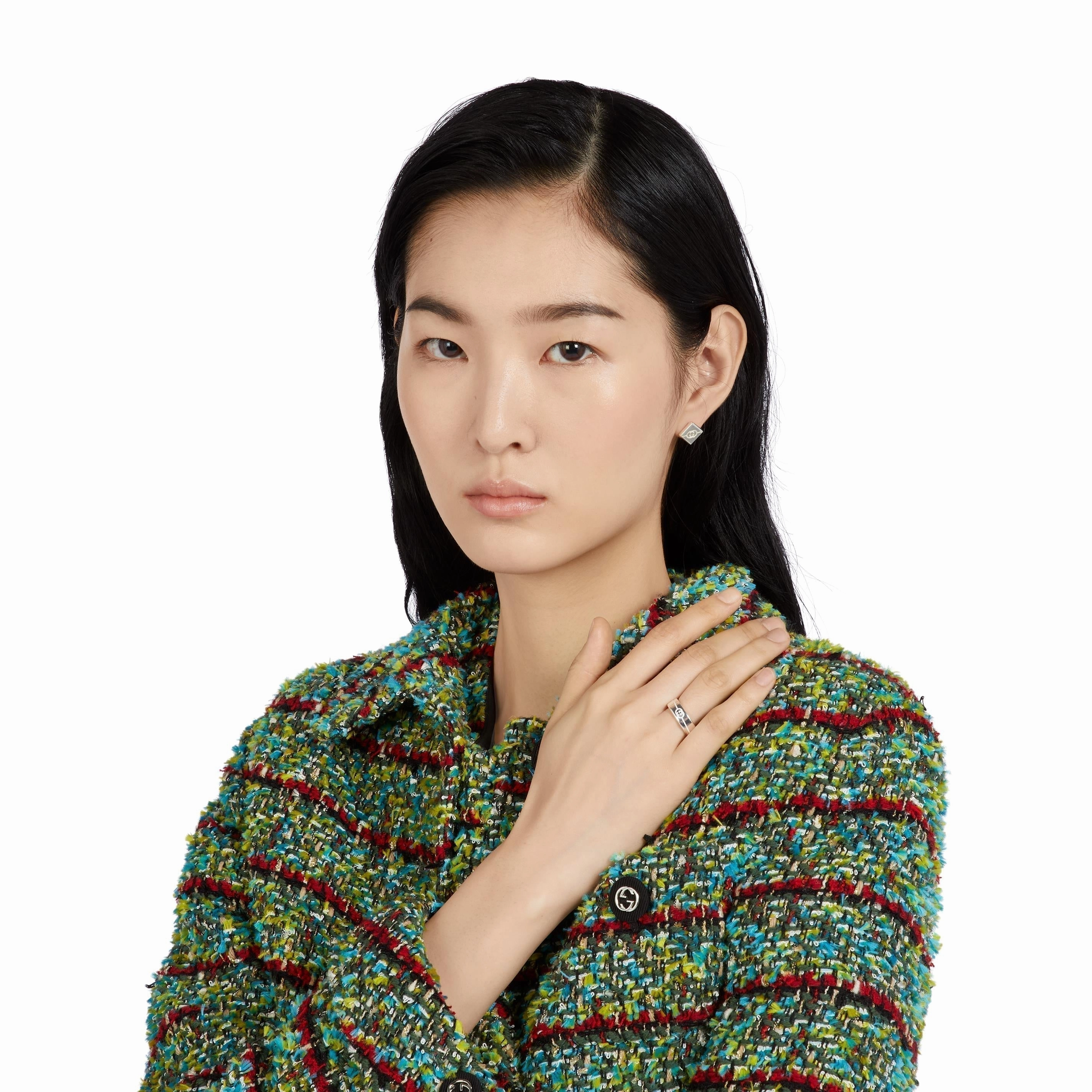 DIAGONAL INTERLOCKING G EARRINGS