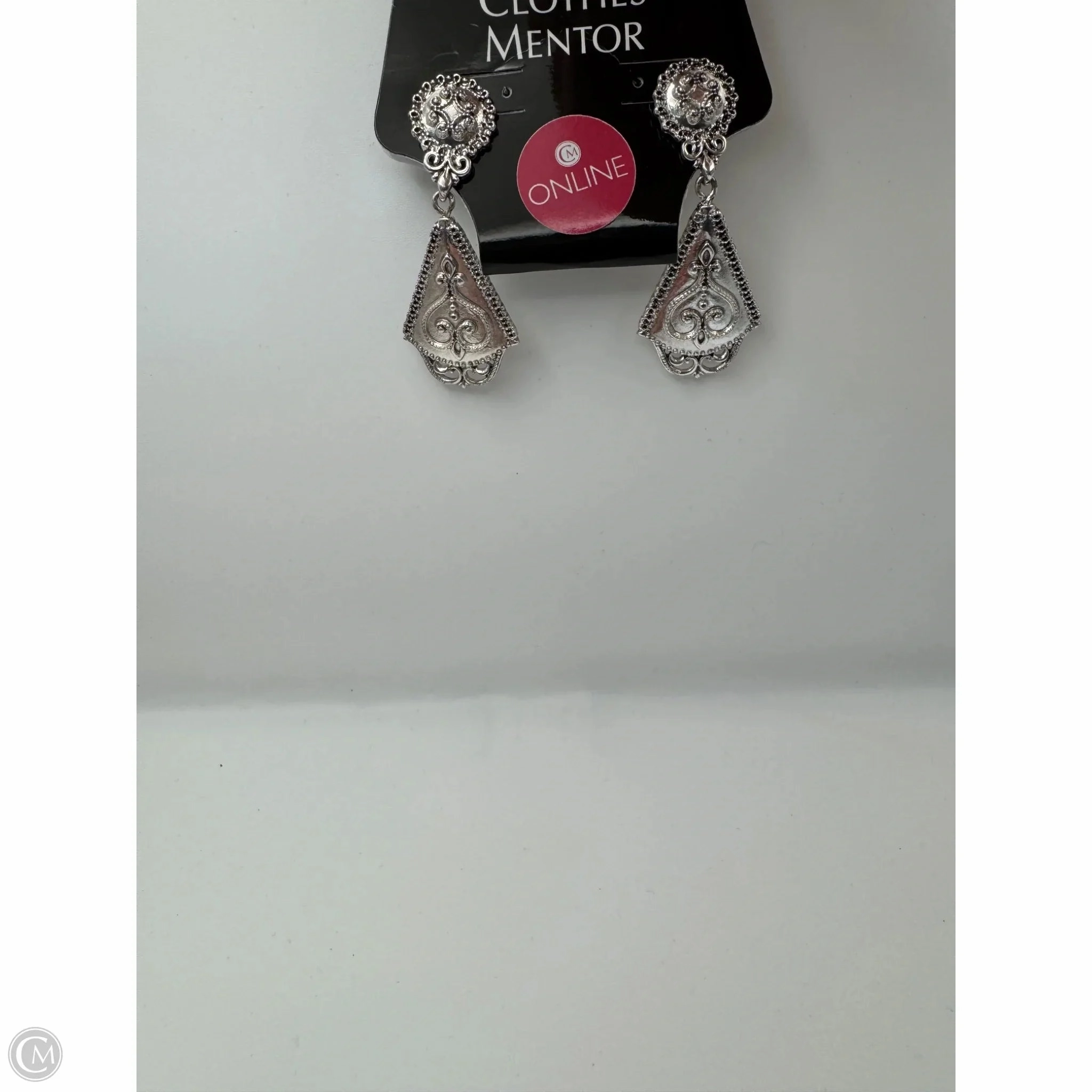 Earrings Dangle/drop By Clothes Mentor
