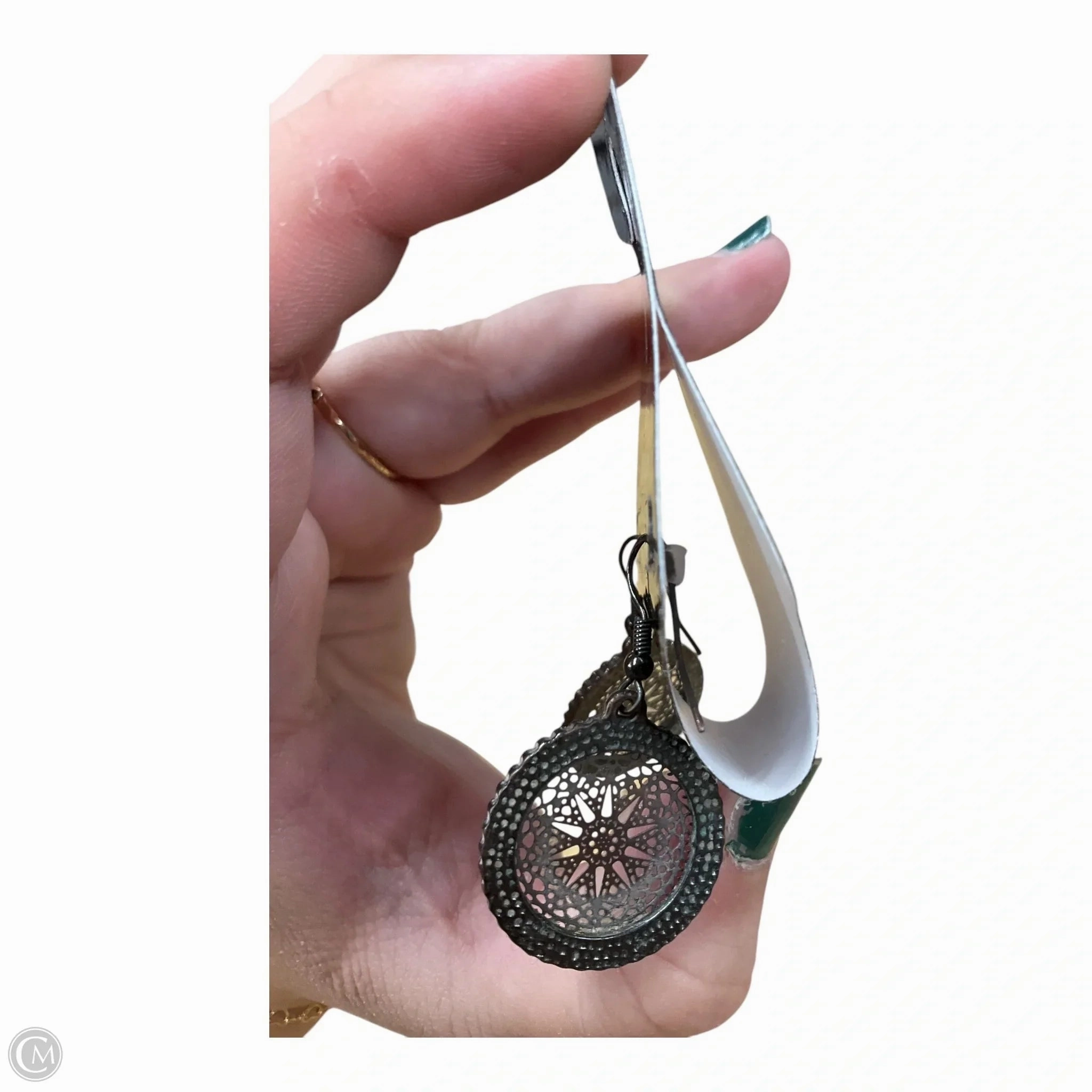 Earrings Dangle/drop By Clothes Mentor