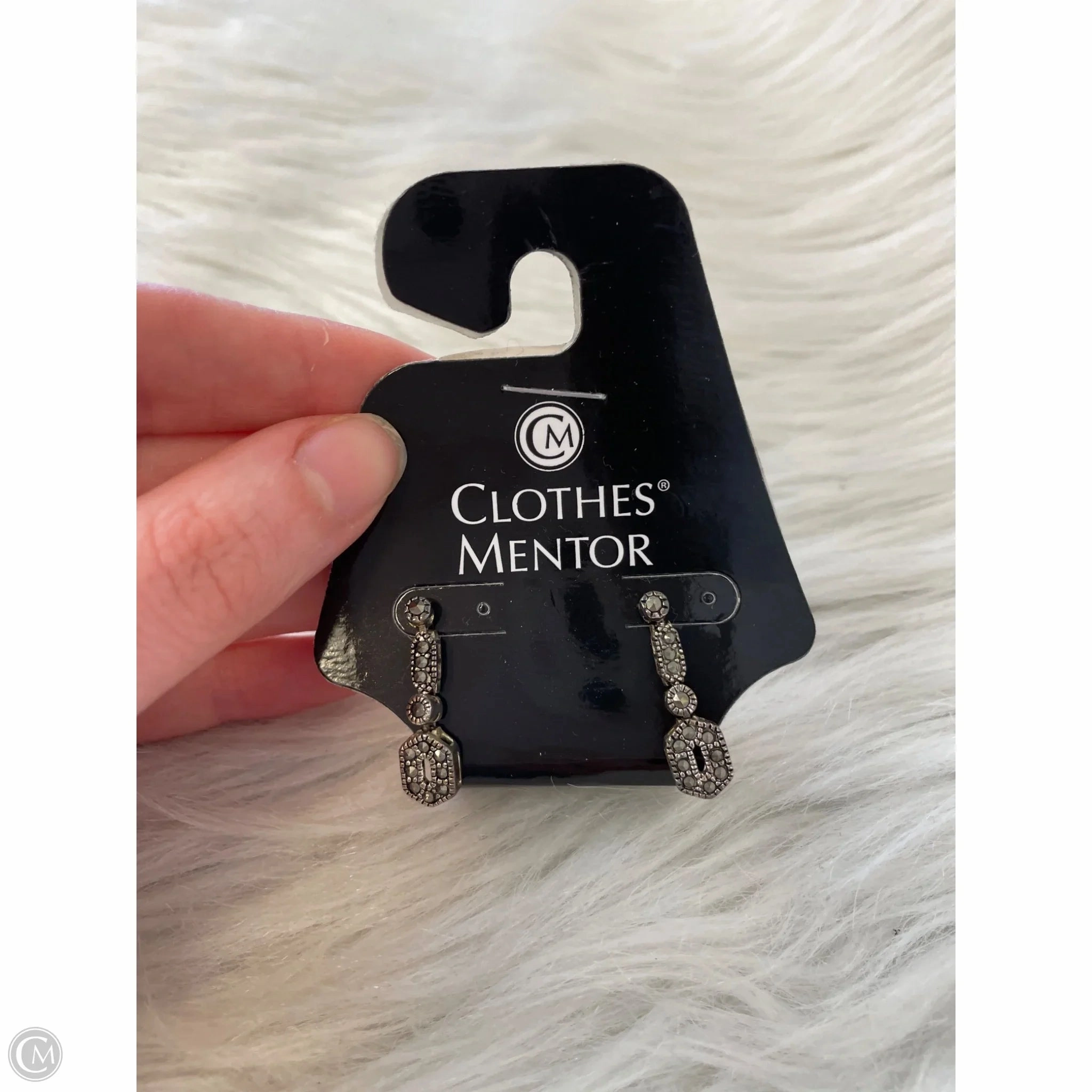 Earrings Dangle/drop By Clothes Mentor