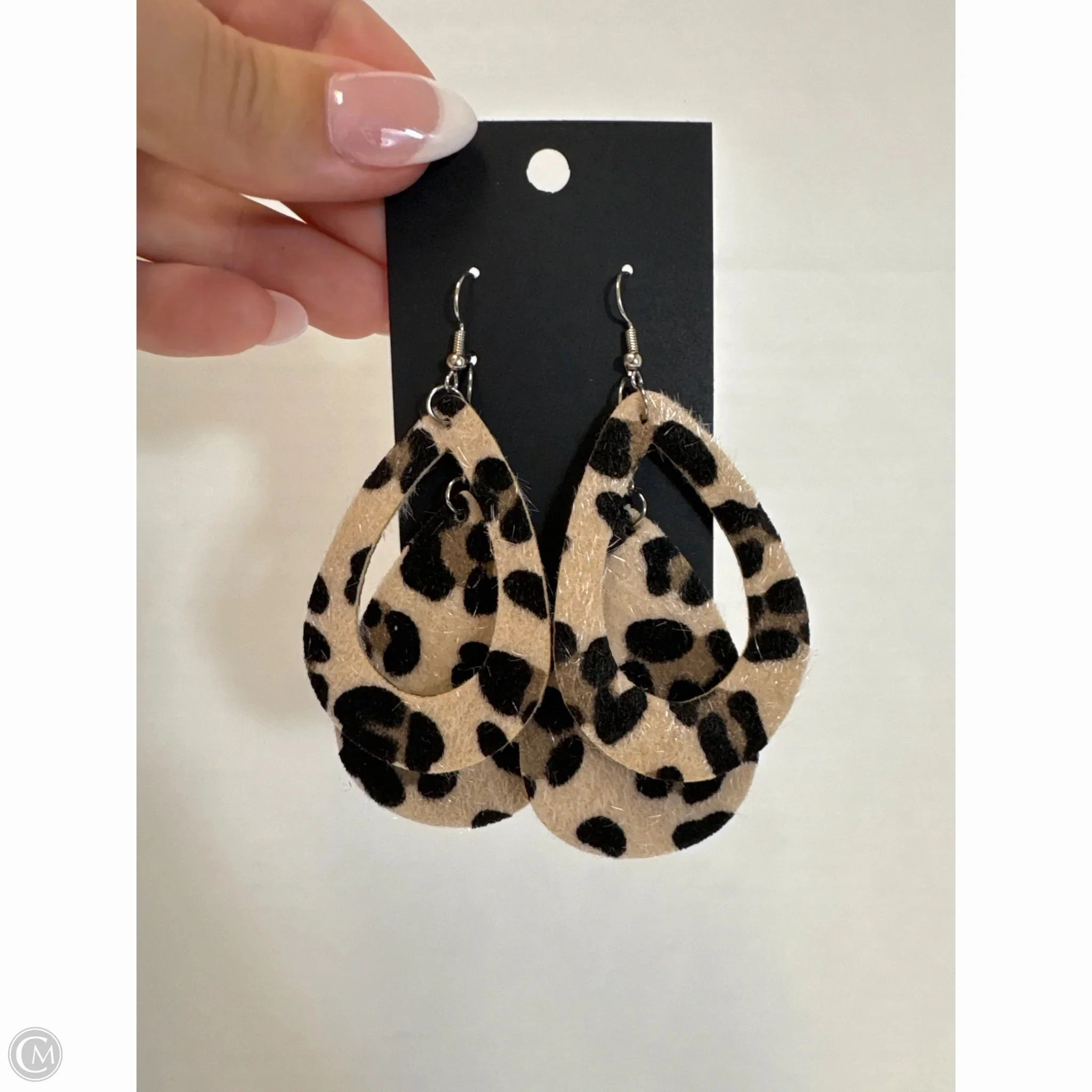 Earrings Dangle/drop By Cmf, Size: 02 Piece Set
