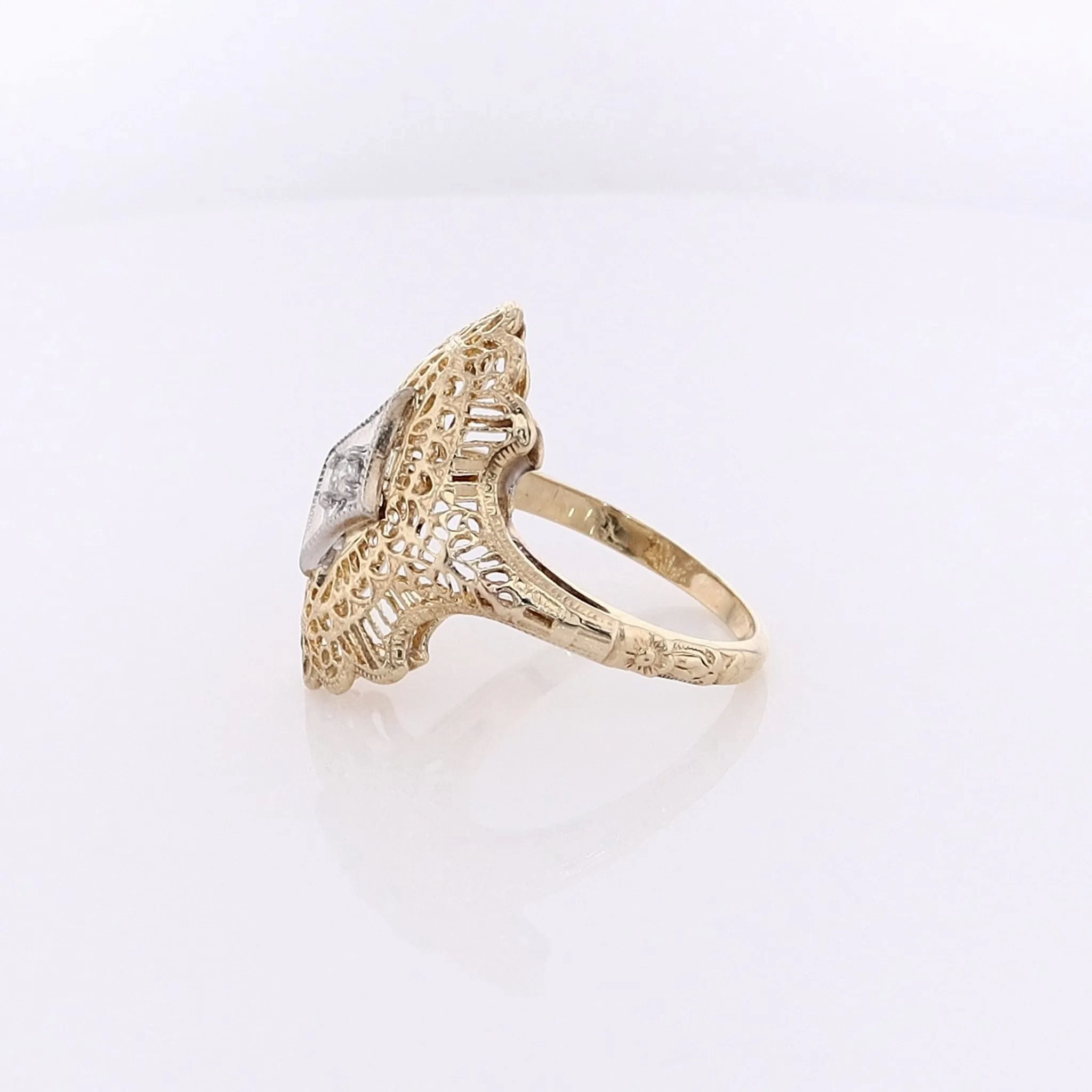 Estate 14 Karat White and Yellow Gold Filagree Scalloped Design Diamond Ring