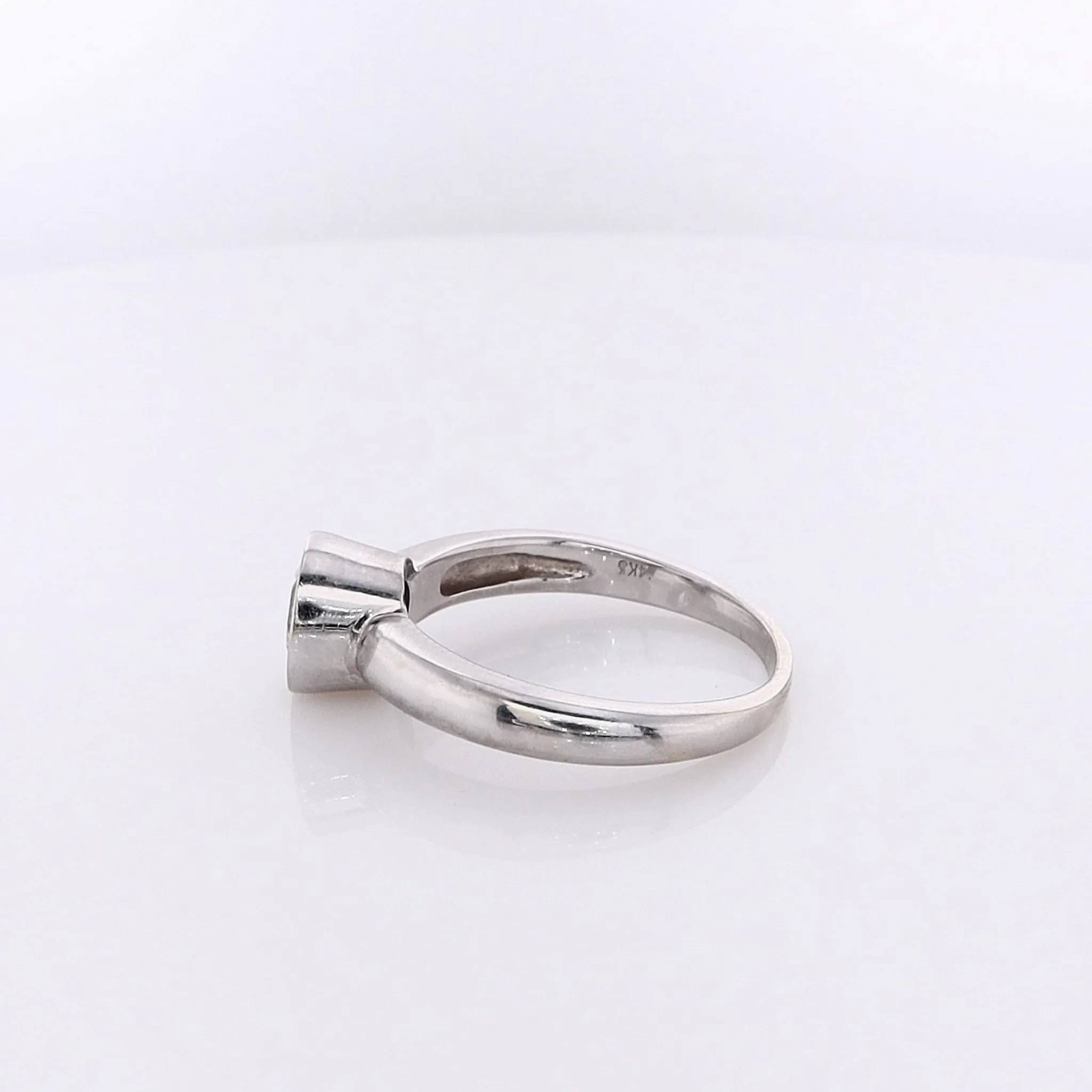Estate 14 Karat White Gold Polished Shank Diamond Engagement Ring