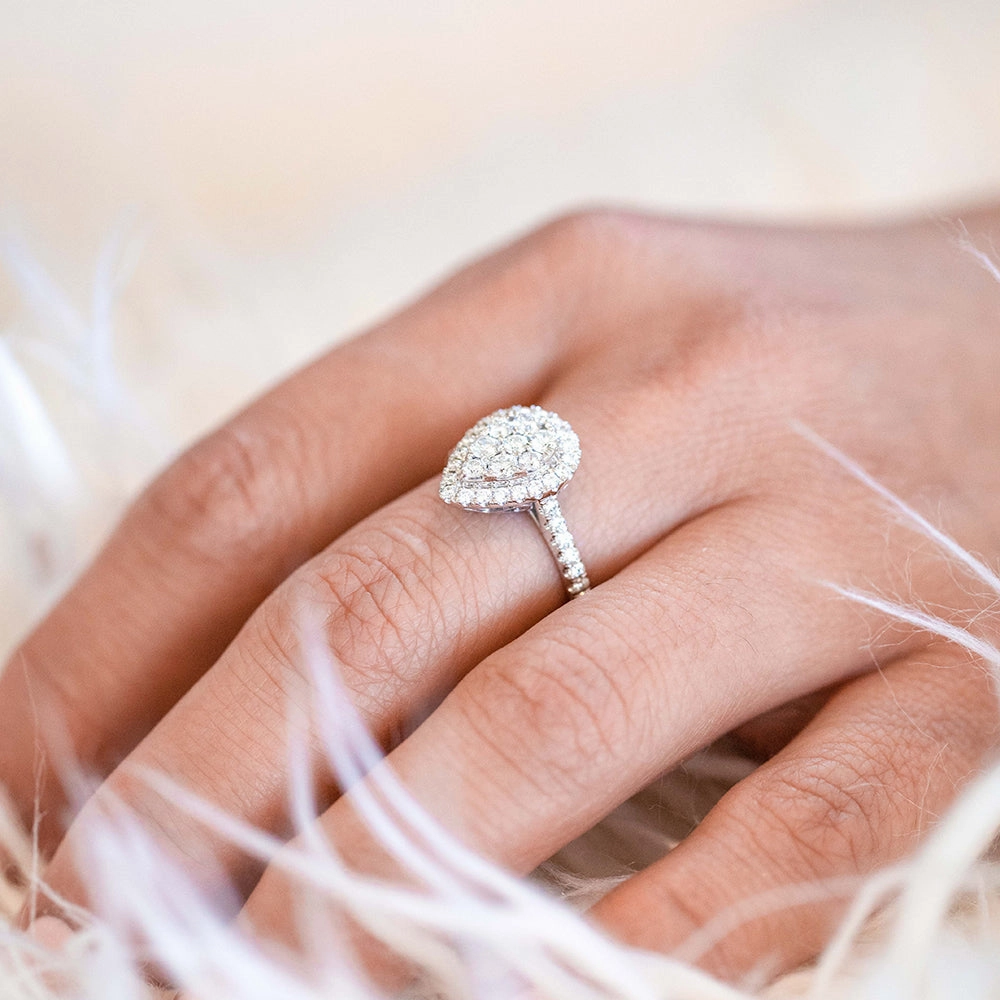 Flawless 1 Carat 9ct White Gold Diamond Ring
