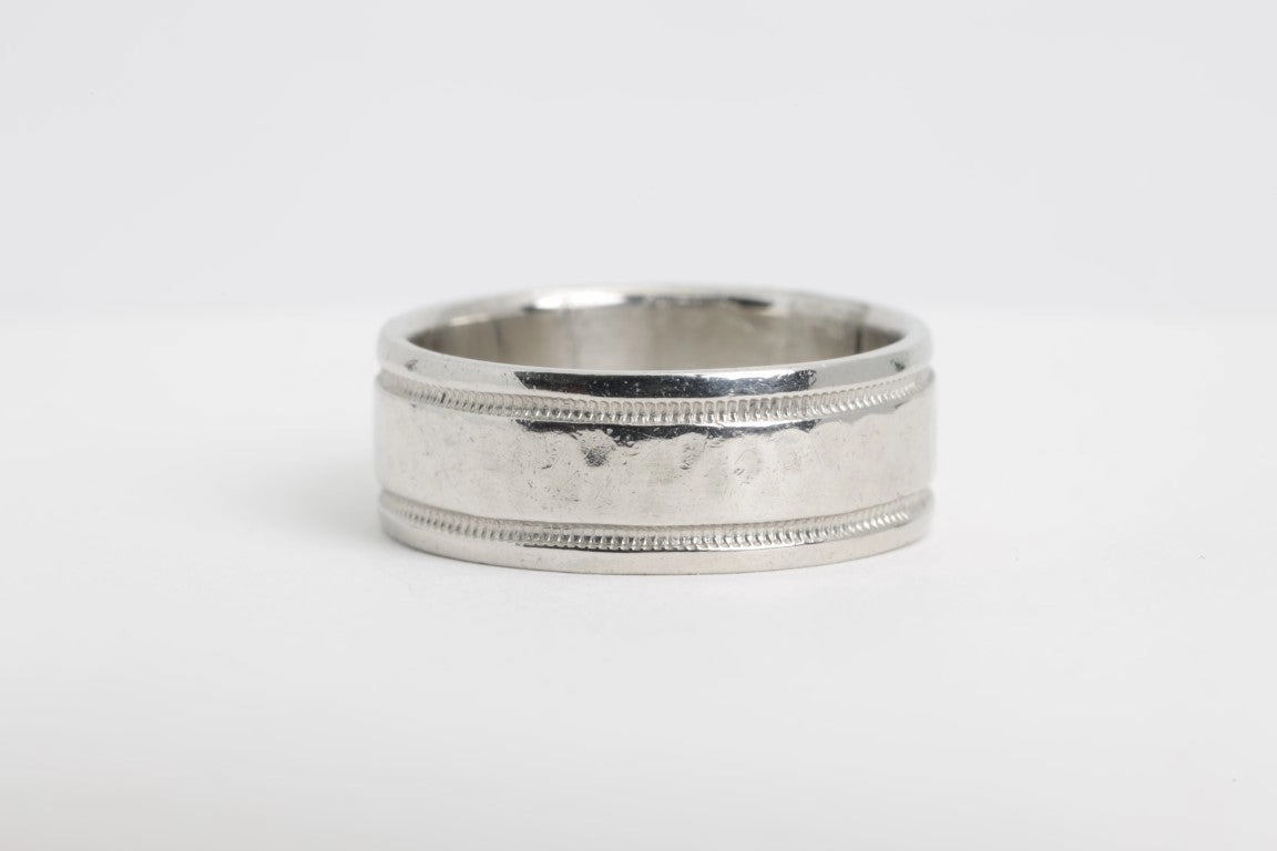 Hand Hammered 950 Patinum Milgrain Wedding Band Size 9 (13.70g.)