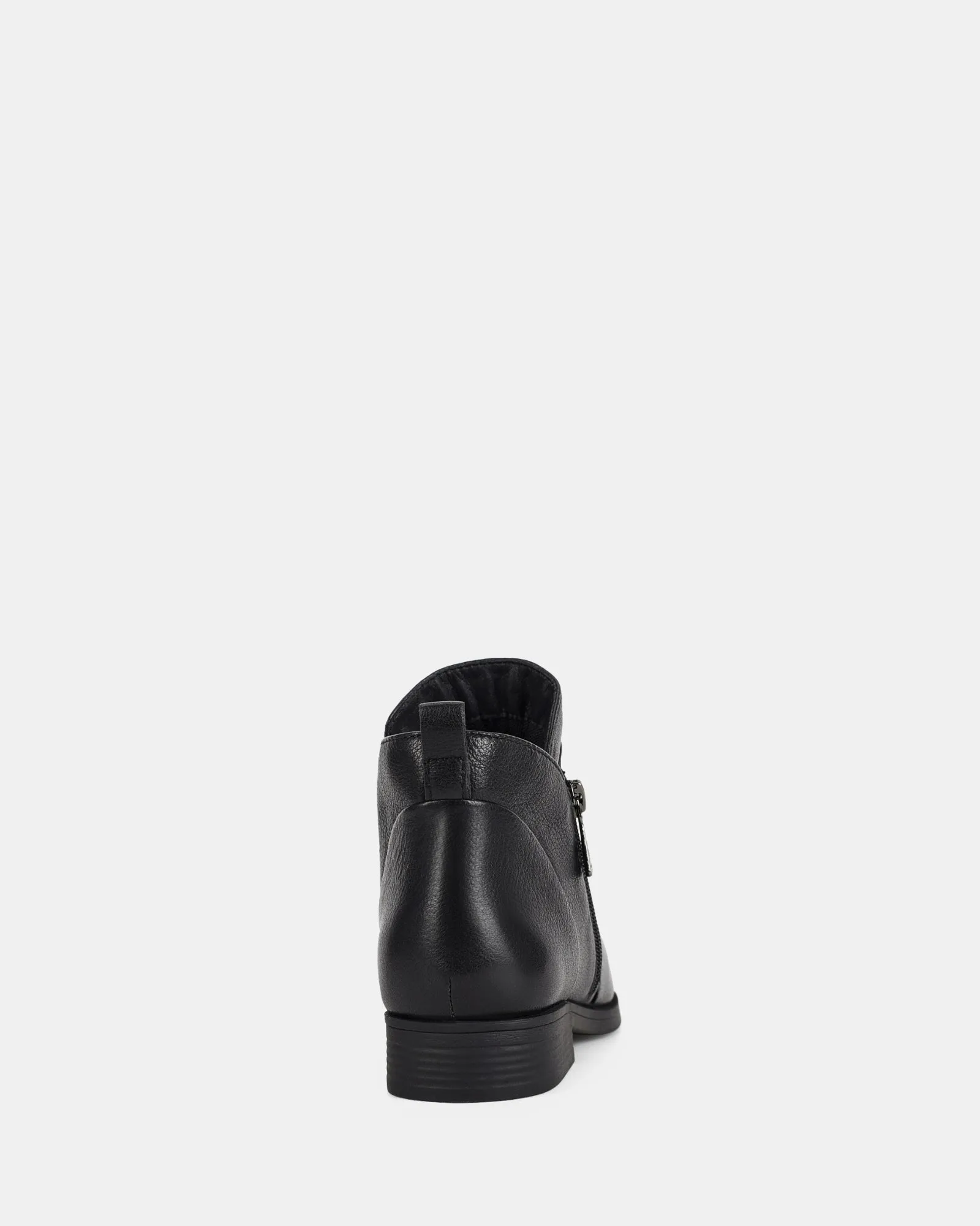 Hush Puppies	Shoes Chalet Black/Black