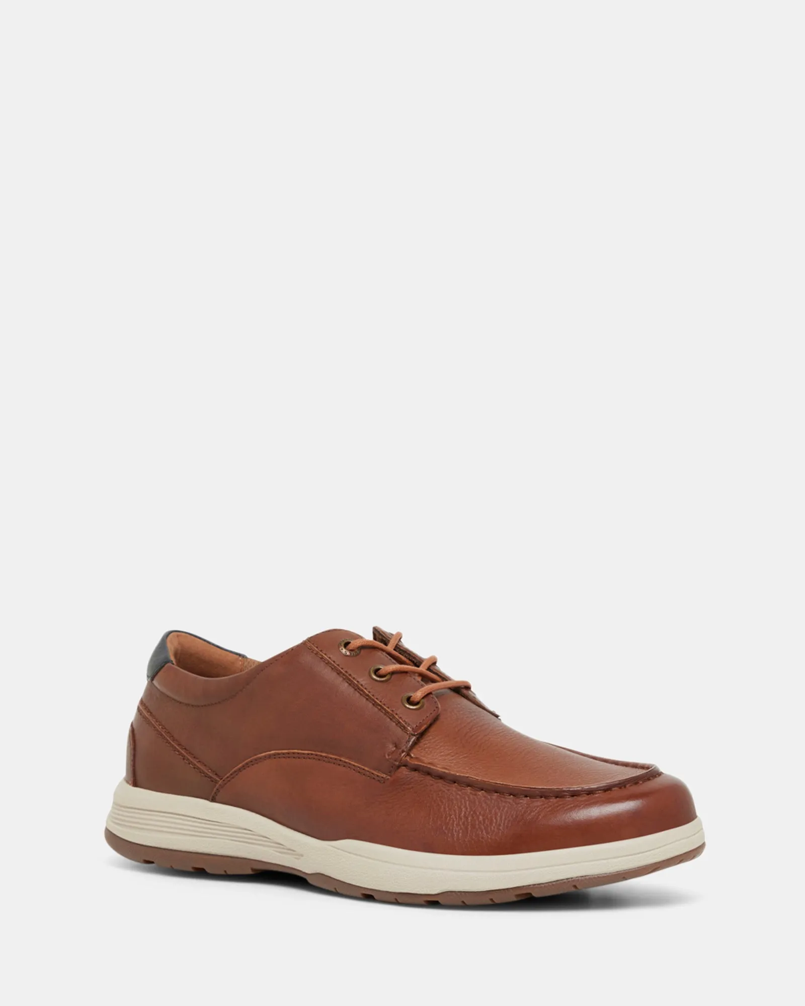 Hush Puppies	Shoes Experience Tan
