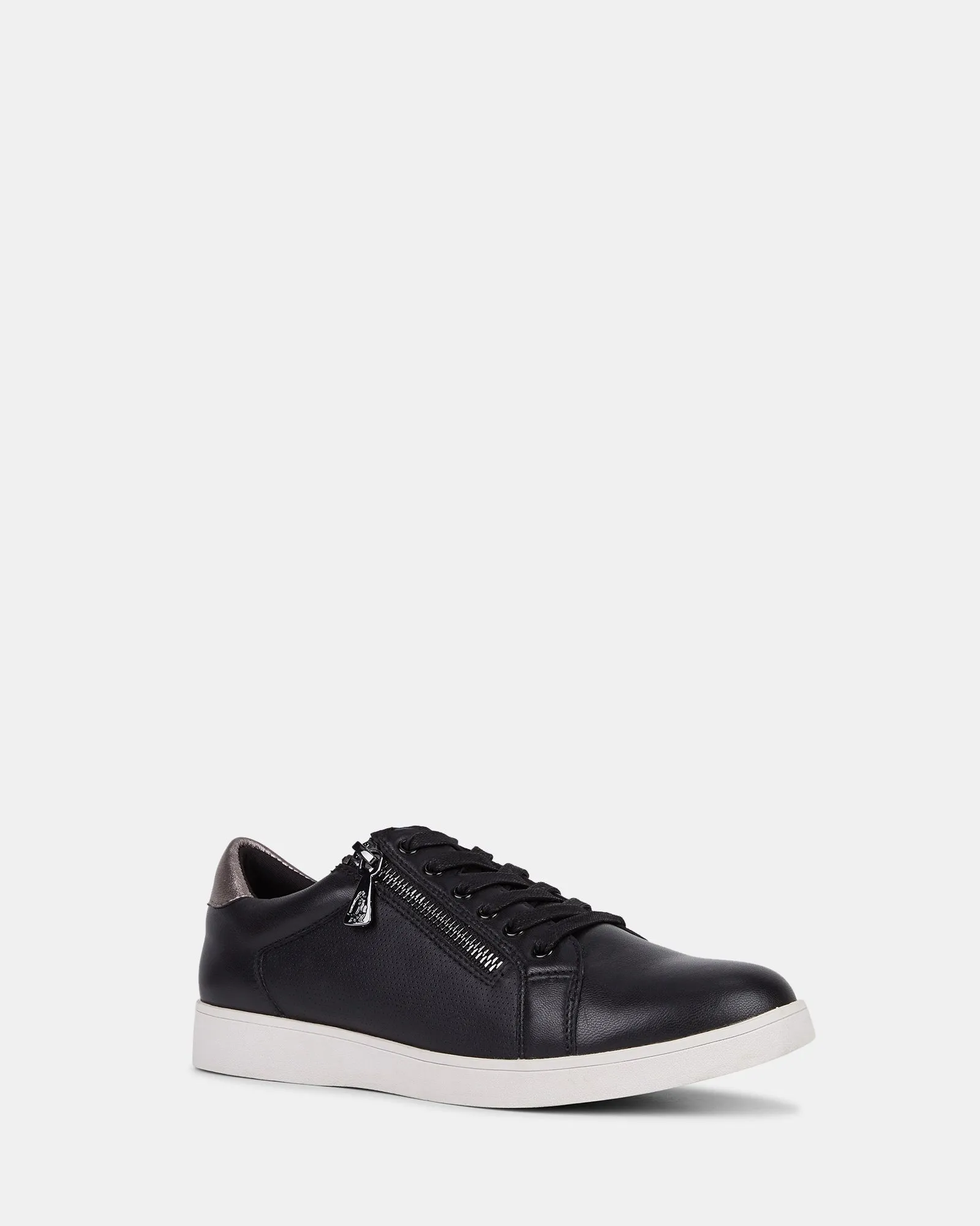 Hush Puppies	Shoes Mimosa Black