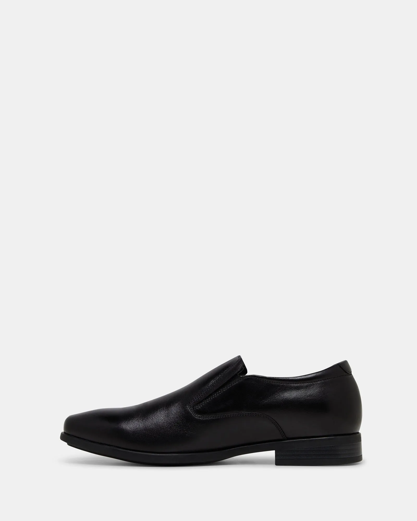 Hush Puppies	Shoes Nicholson Black
