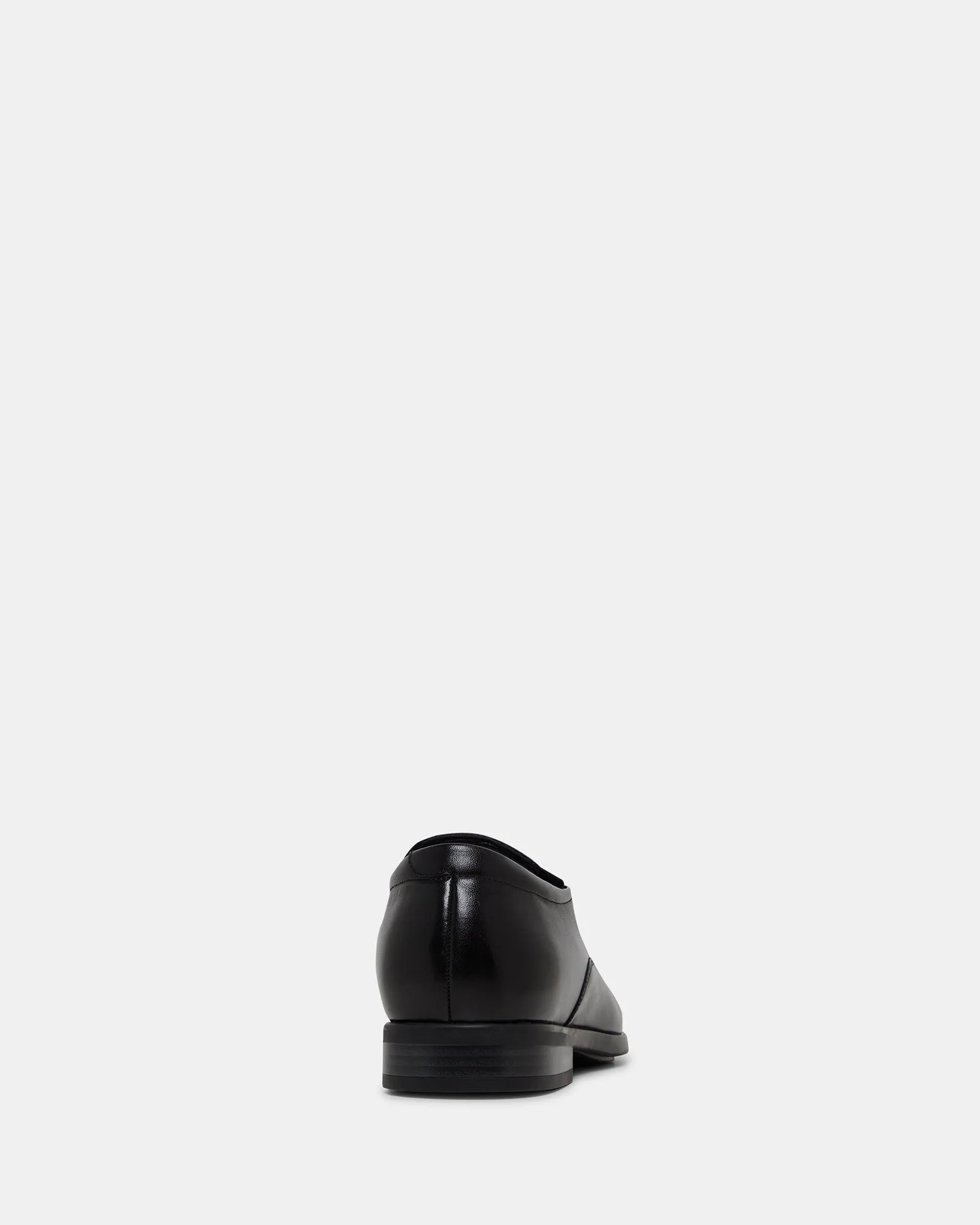 Hush Puppies	Shoes Nicholson Black