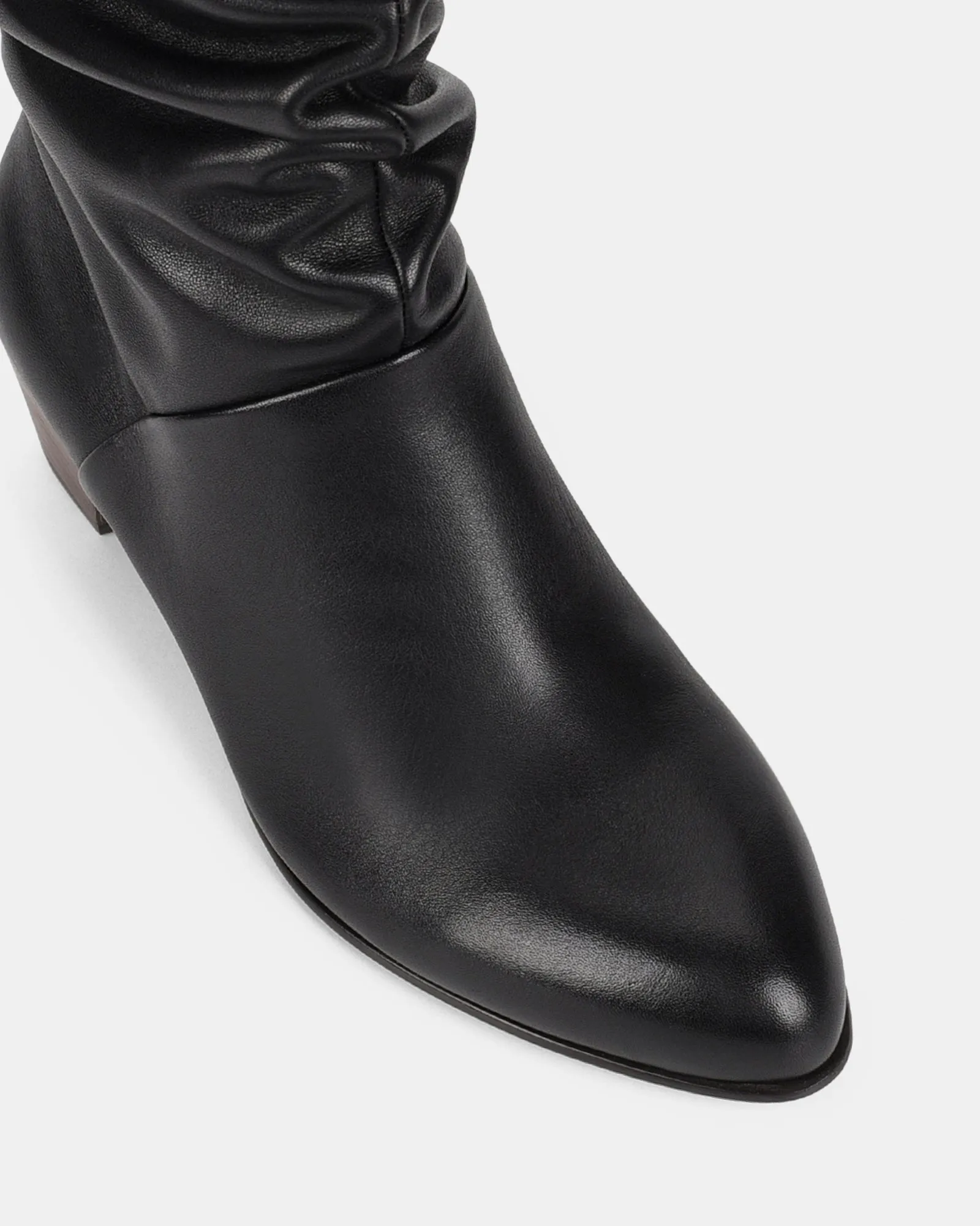 Hush Puppies	Shoes Robyn Black
