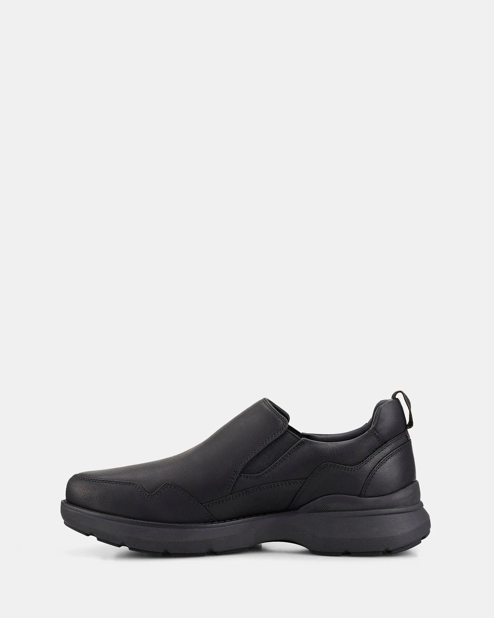 Hush Puppies	Shoes Route Black