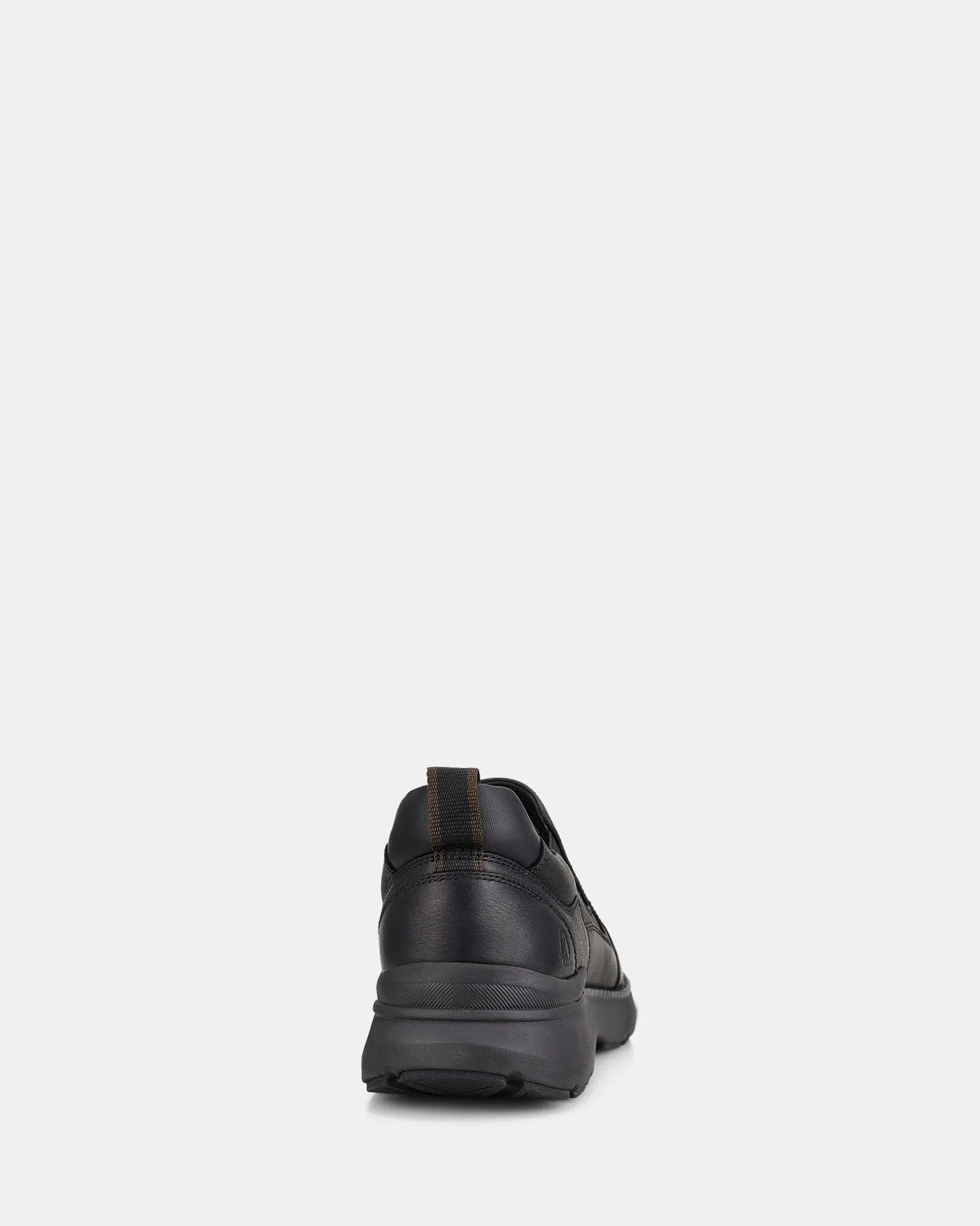 Hush Puppies	Shoes Route Black