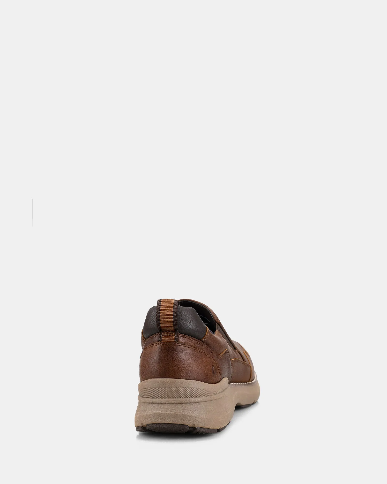 Hush Puppies	Shoes Route Tan