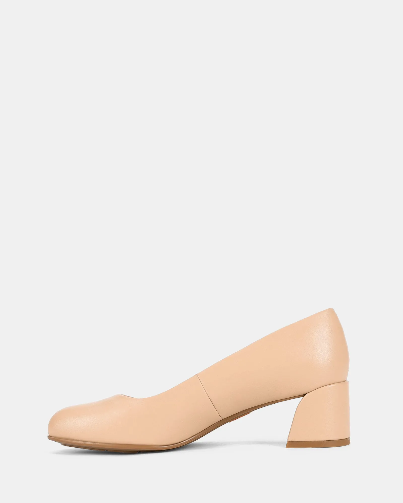Hush Puppies	Shoes Vela Nude