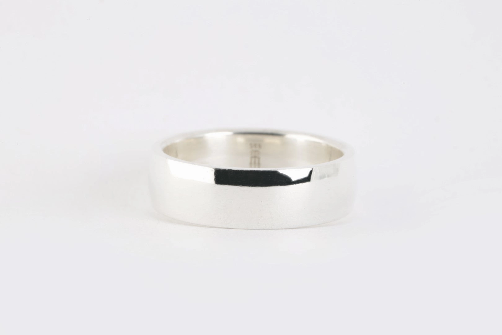 James Avery 925 Silver Wide Athena Wedding Band Size 9 (6.80g.)