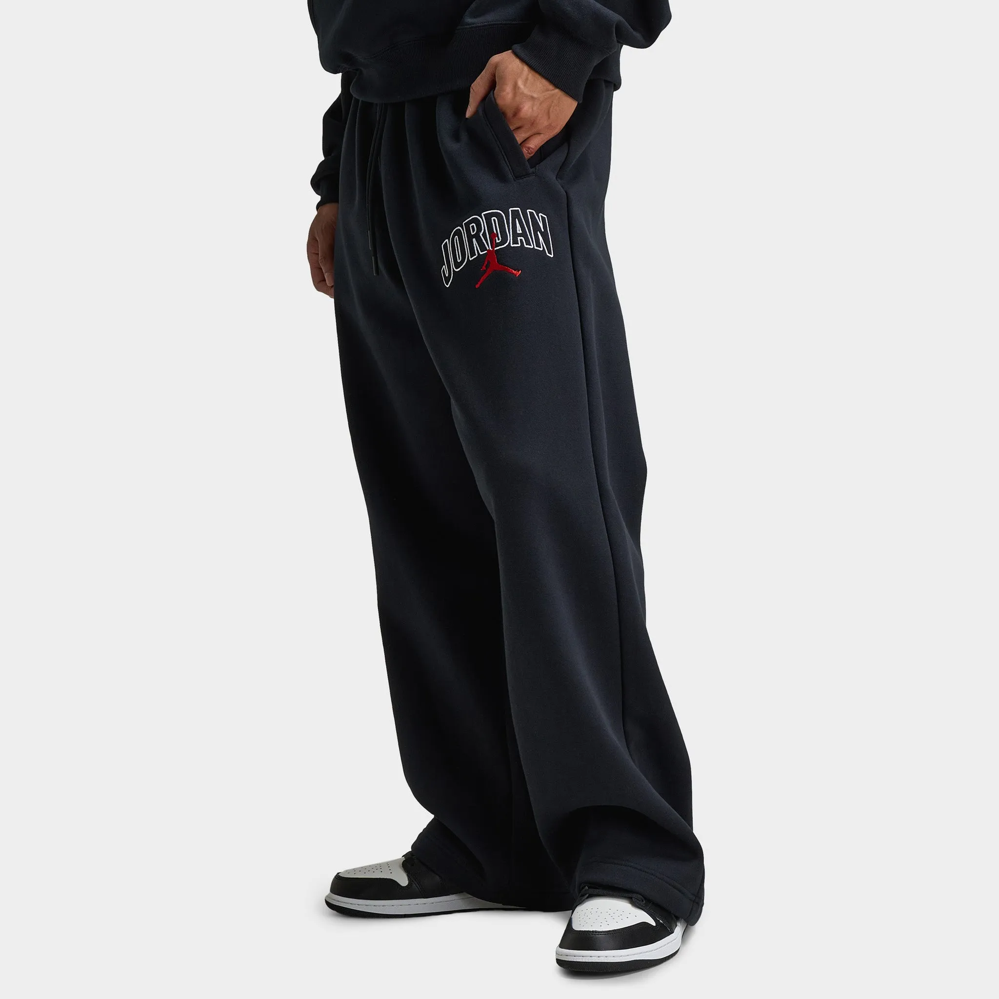 Jordan Jordan Brooklyn Oversized Graphic Pants Black / Gym Red