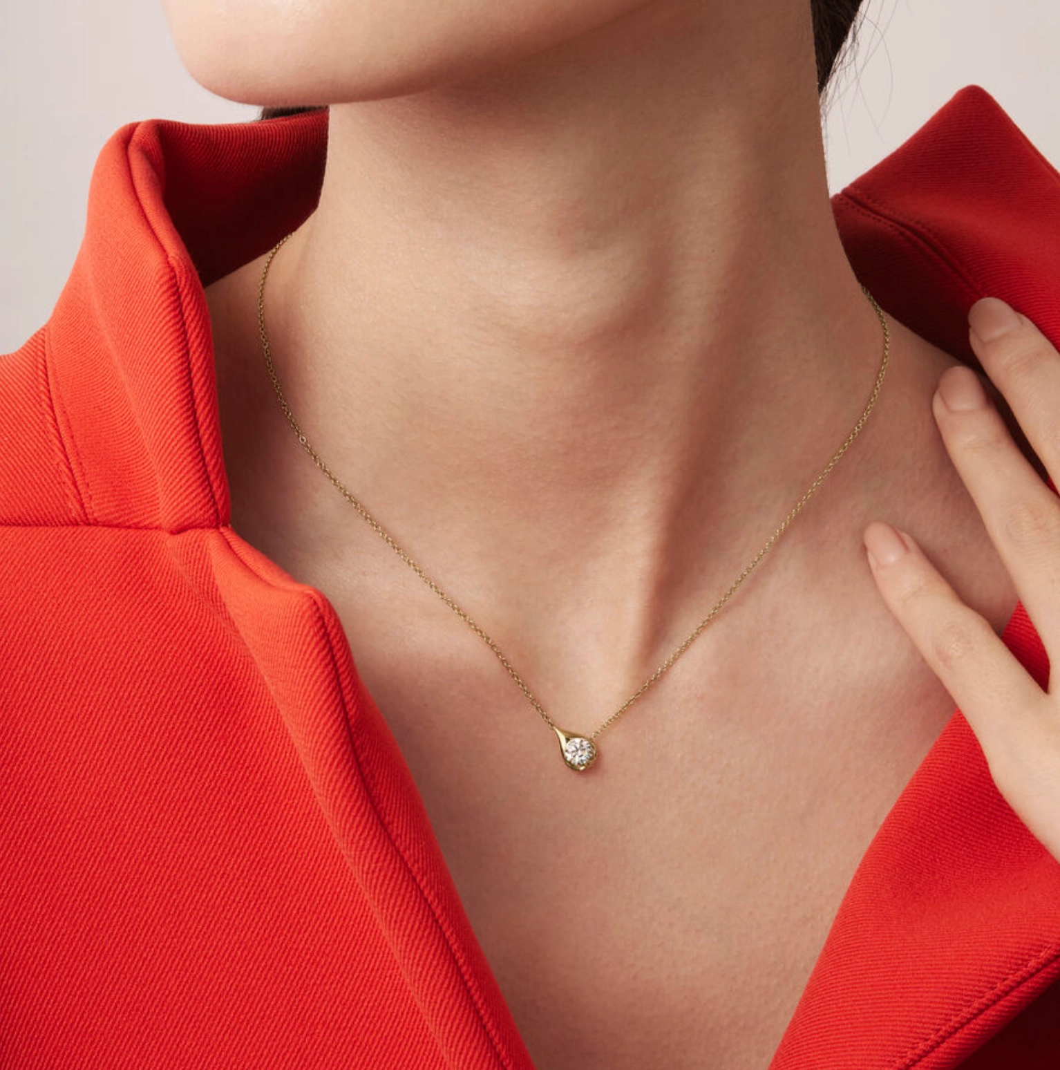 Lu Droplet Pendant 0.30-0.50 in 18K