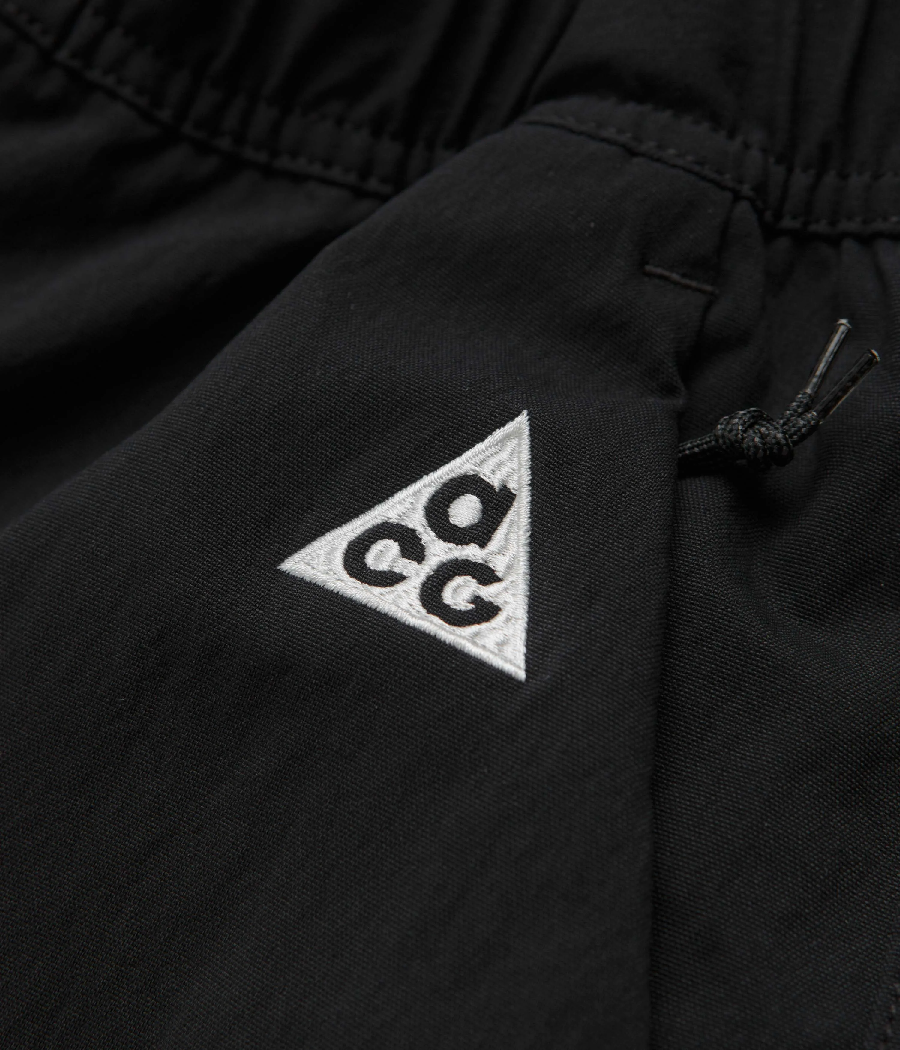 Nike ACG Smith Summit Cargo Pants - Black / Anthracite / Summit White Nike ACG Outdoor Clothing